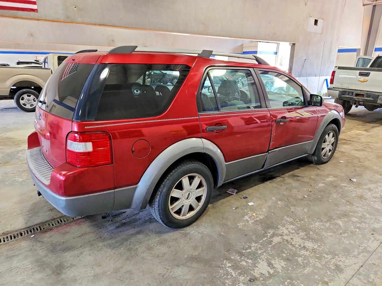 2006 Ford Freestyle Se Red vin: 1FMZK01106GA04585
