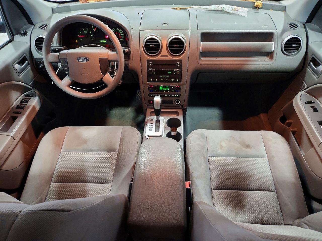 2006 Ford Freestyle Se Red vin: 1FMZK01106GA04585