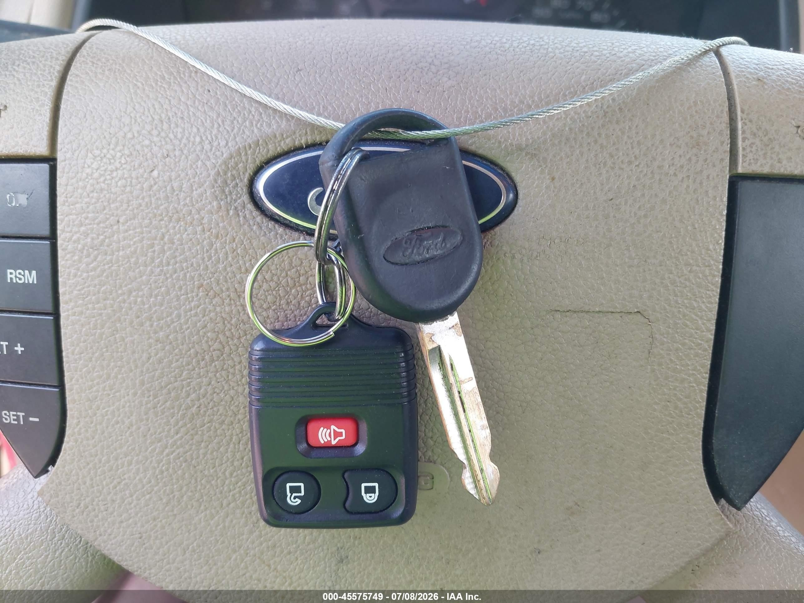 2005 Ford Freestyle Se Red vin: 1FMZK01115GA31552
