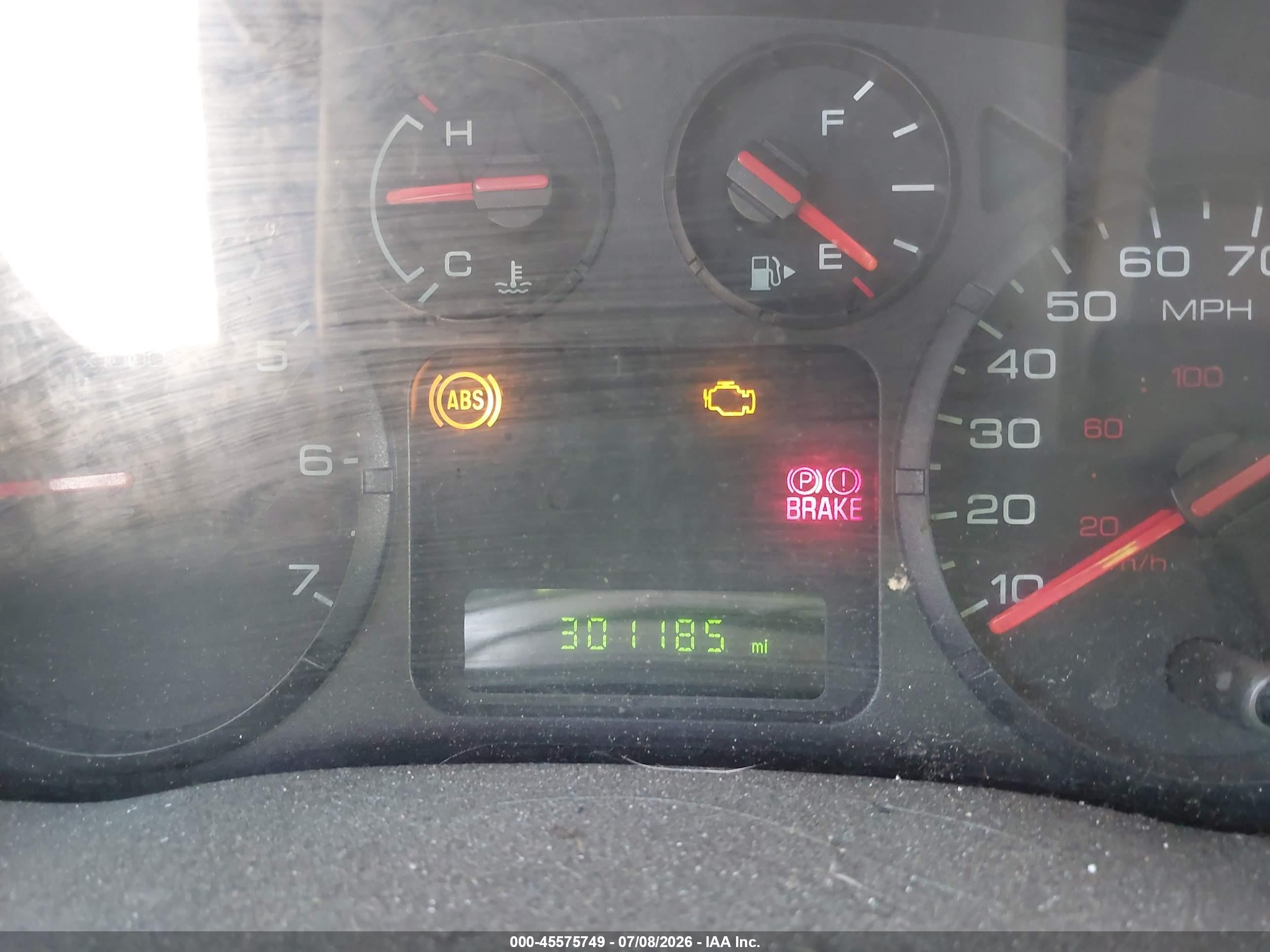 2005 Ford Freestyle Se Red vin: 1FMZK01115GA31552