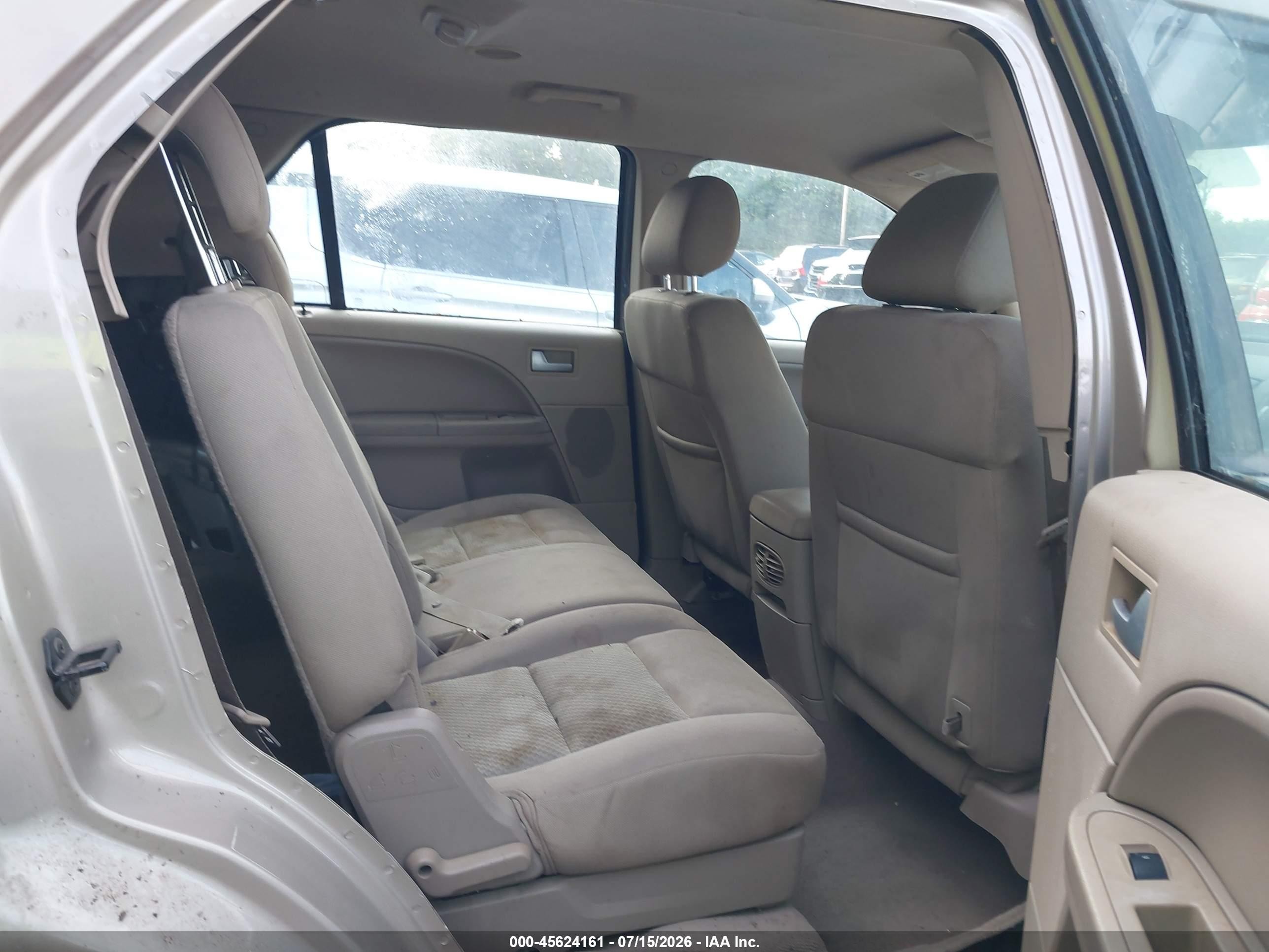 2005 Ford Freestyle Se Tan vin: 1FMZK01135GA40267
