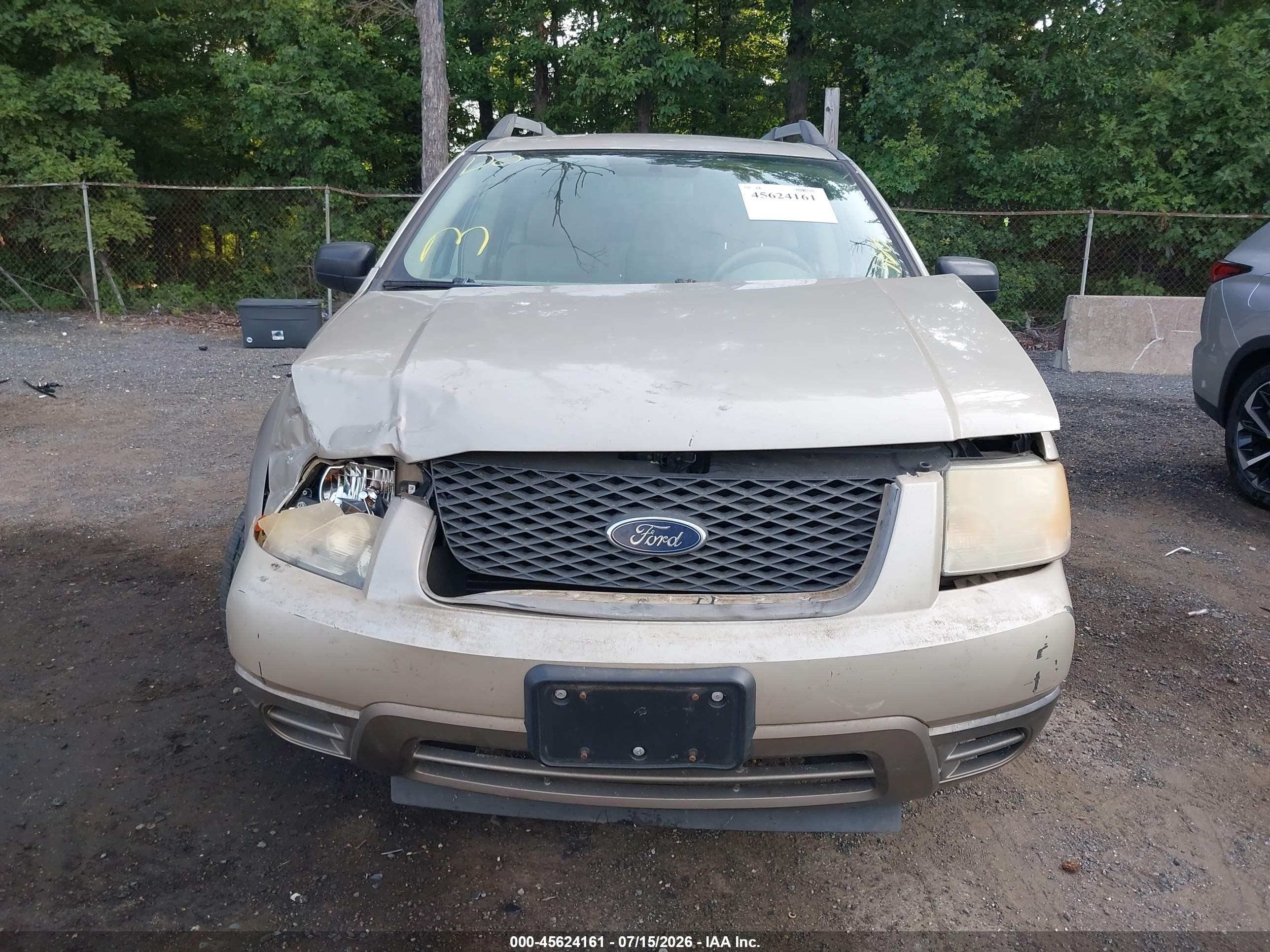 2005 Ford Freestyle Se Tan vin: 1FMZK01135GA40267