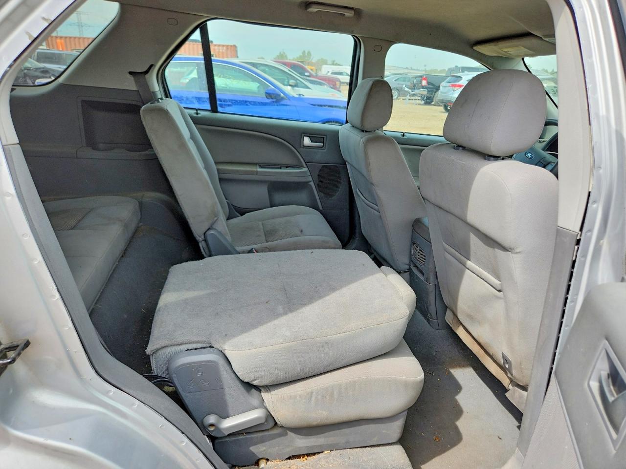 2005 Ford Freestyle Se Silver vin: 1FMZK01135GA43590
