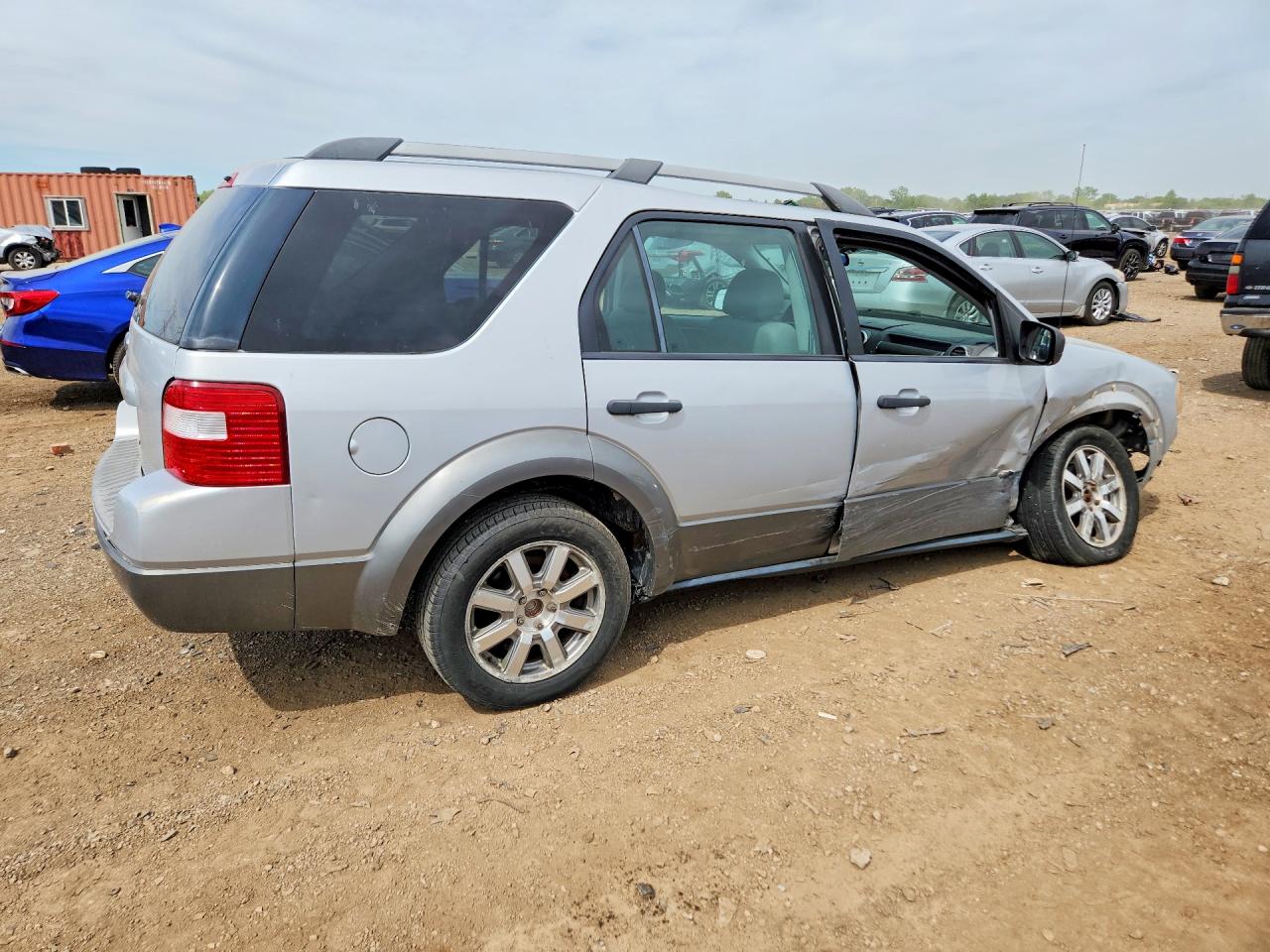 2005 Ford Freestyle Se Silver vin: 1FMZK01135GA43590
