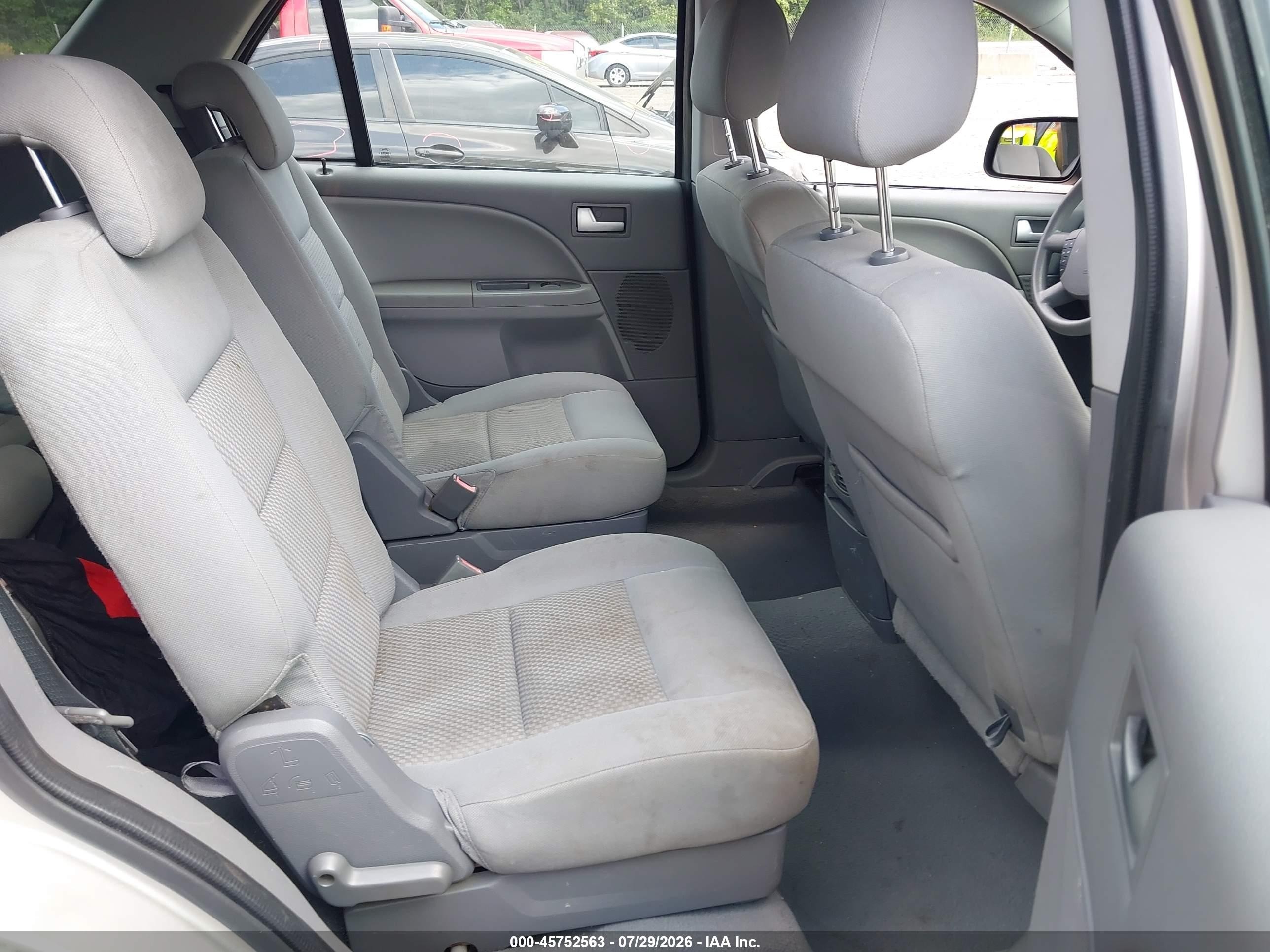 2006 Ford Freestyle Se Silver vin: 1FMZK01136GA44398