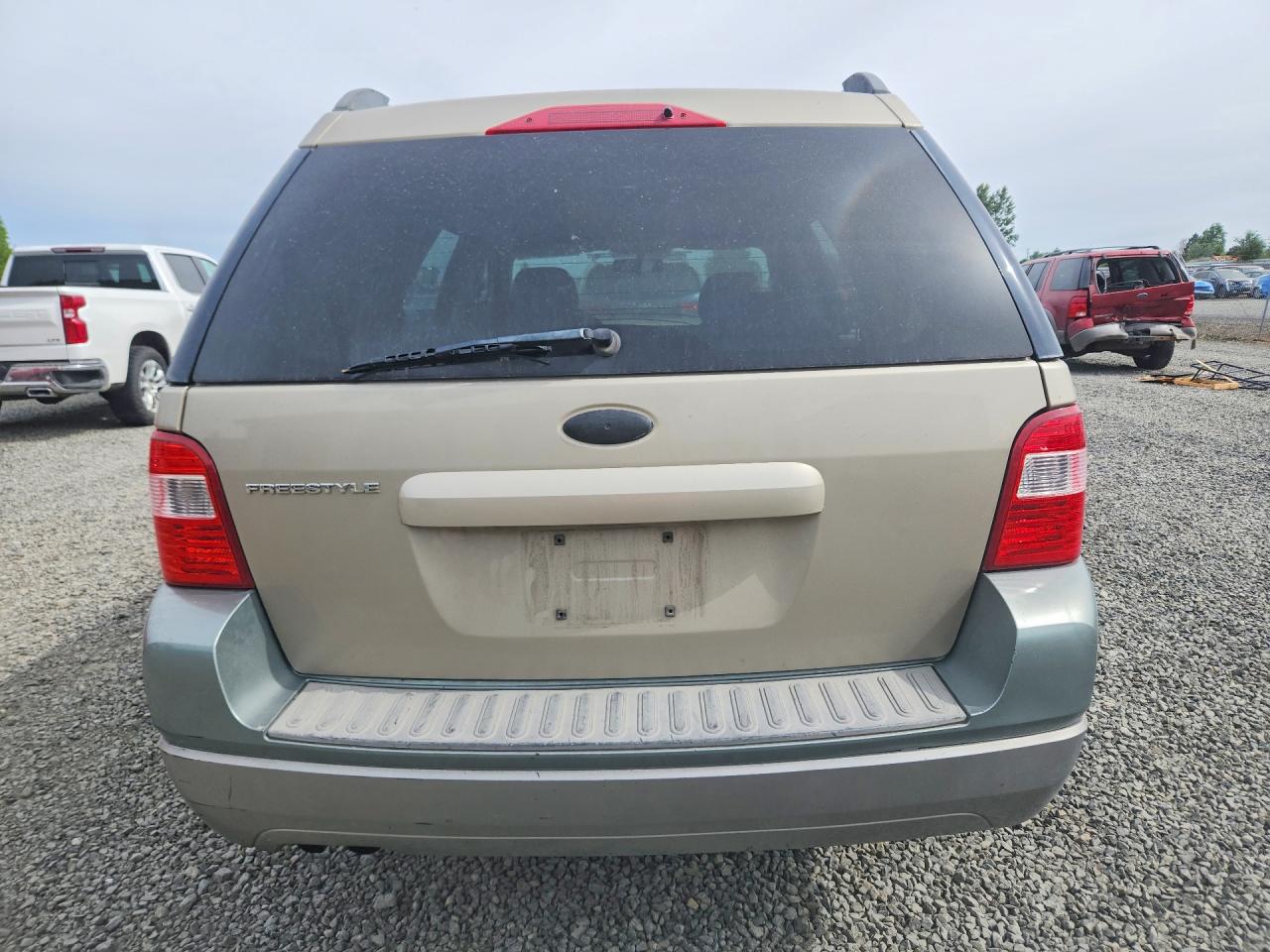 2005 Ford Freestyle Se Gold vin: 1FMZK01155GA13989