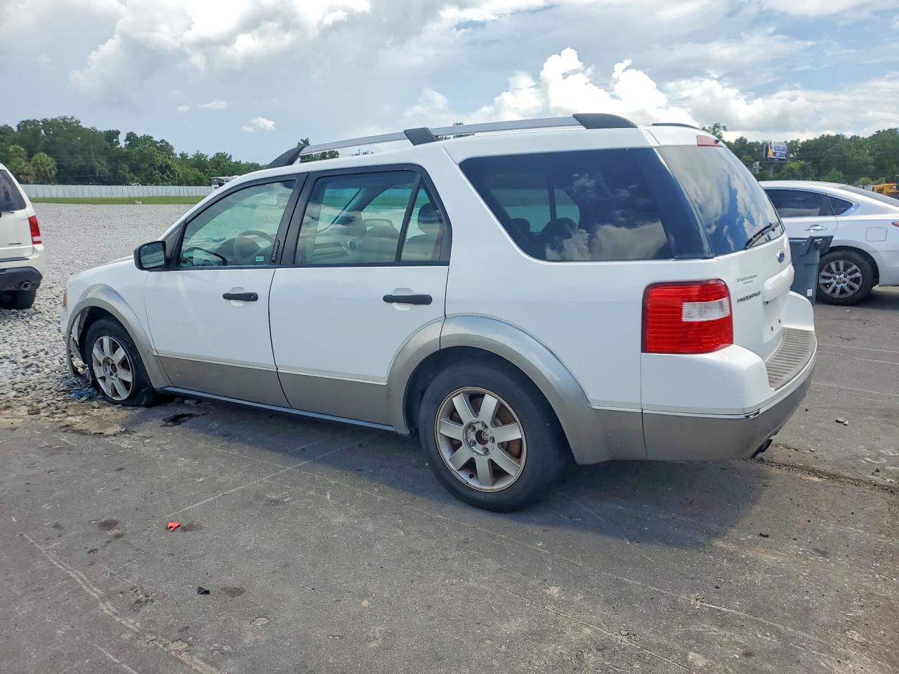 2005 Ford Freestyle Se White vin: 1FMZK01155GA67938
