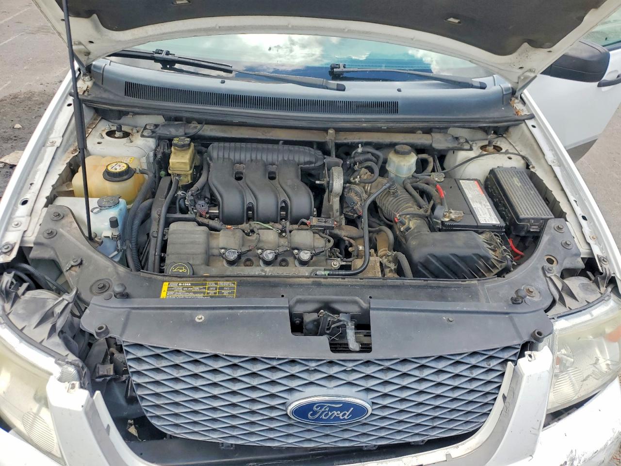 2005 Ford Freestyle Se White vin: 1FMZK01155GA67938