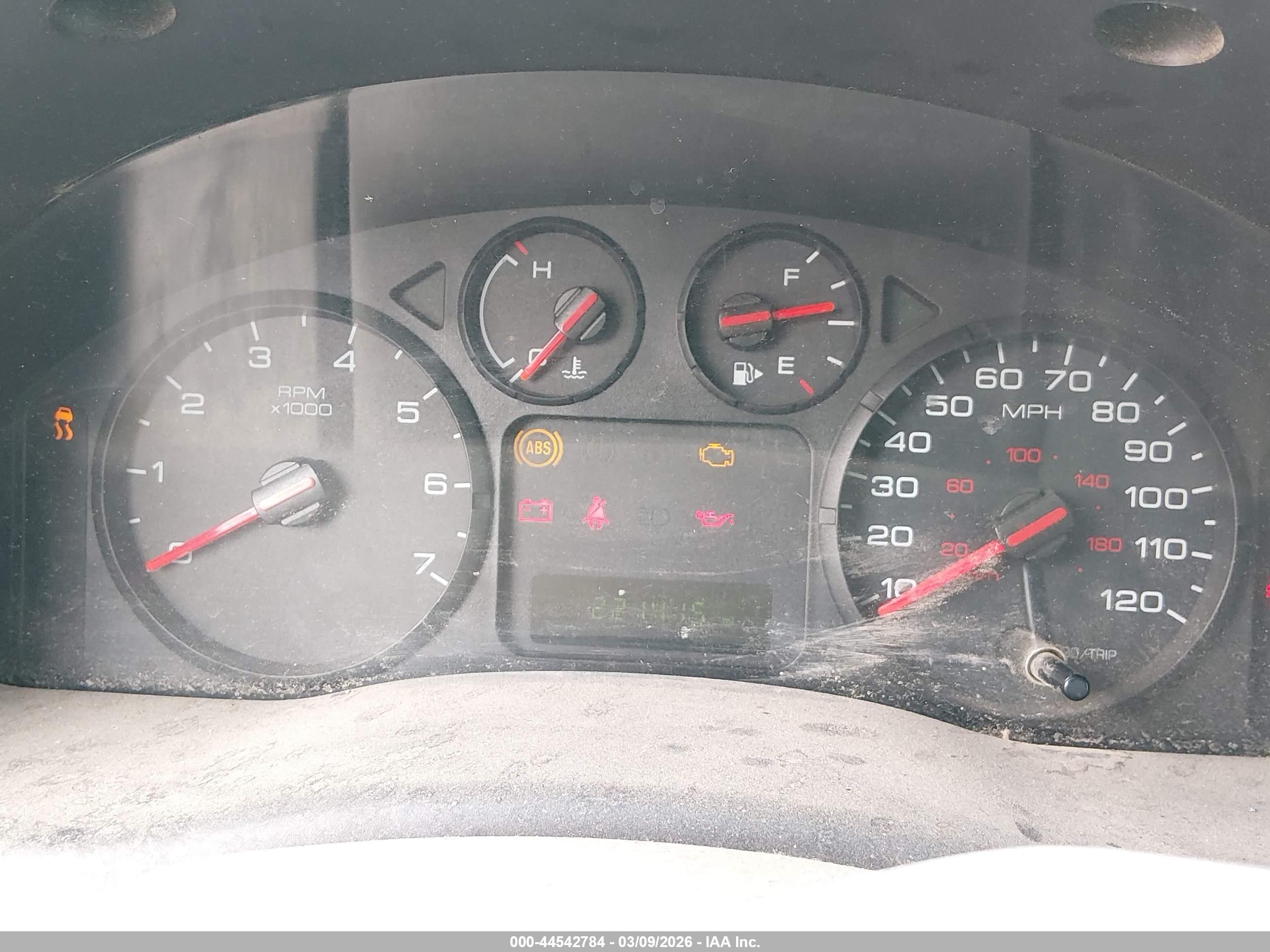 2005 Ford Freestyle Se White vin: 1FMZK01155GA74064