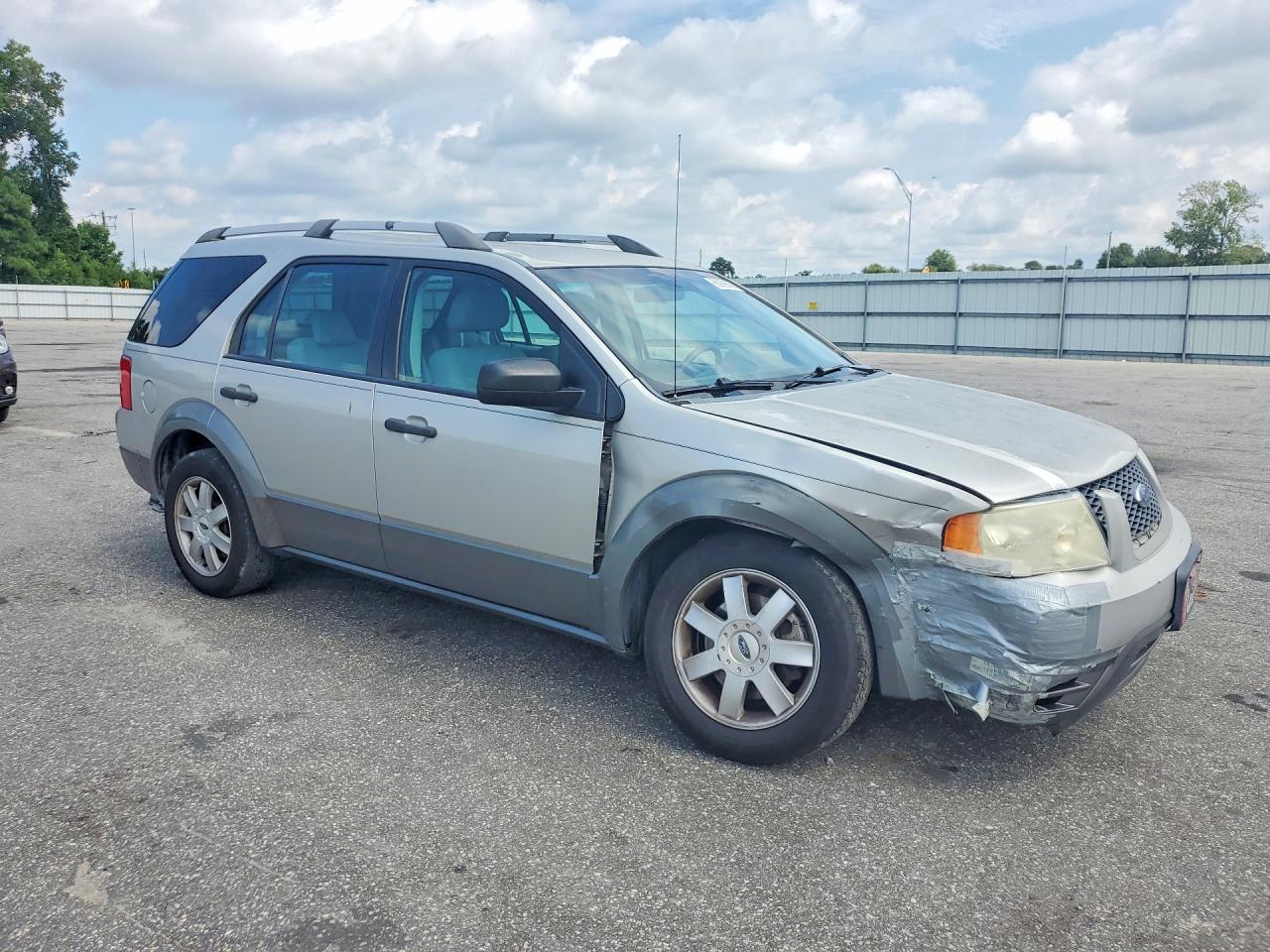 2006 Ford Freestyle Se Silver vin: 1FMZK01176GA44159