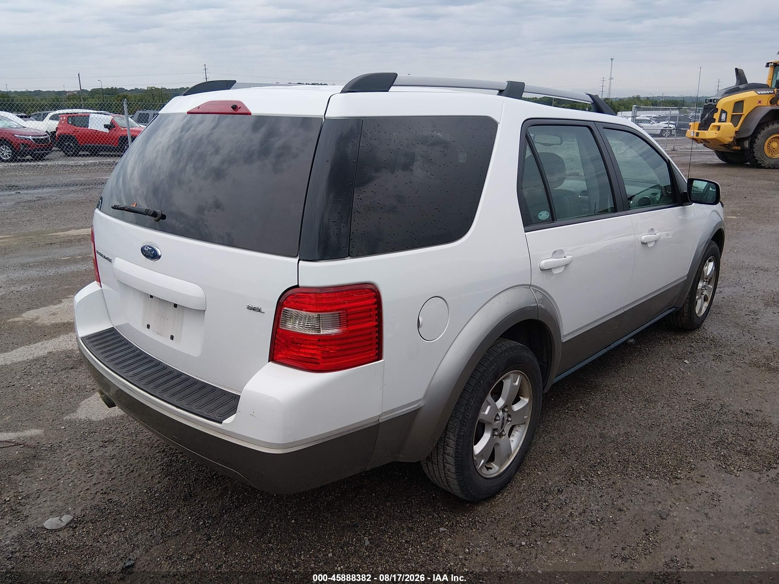2005 Ford Freestyle Sel White vin: 1FMZK02115GA16905