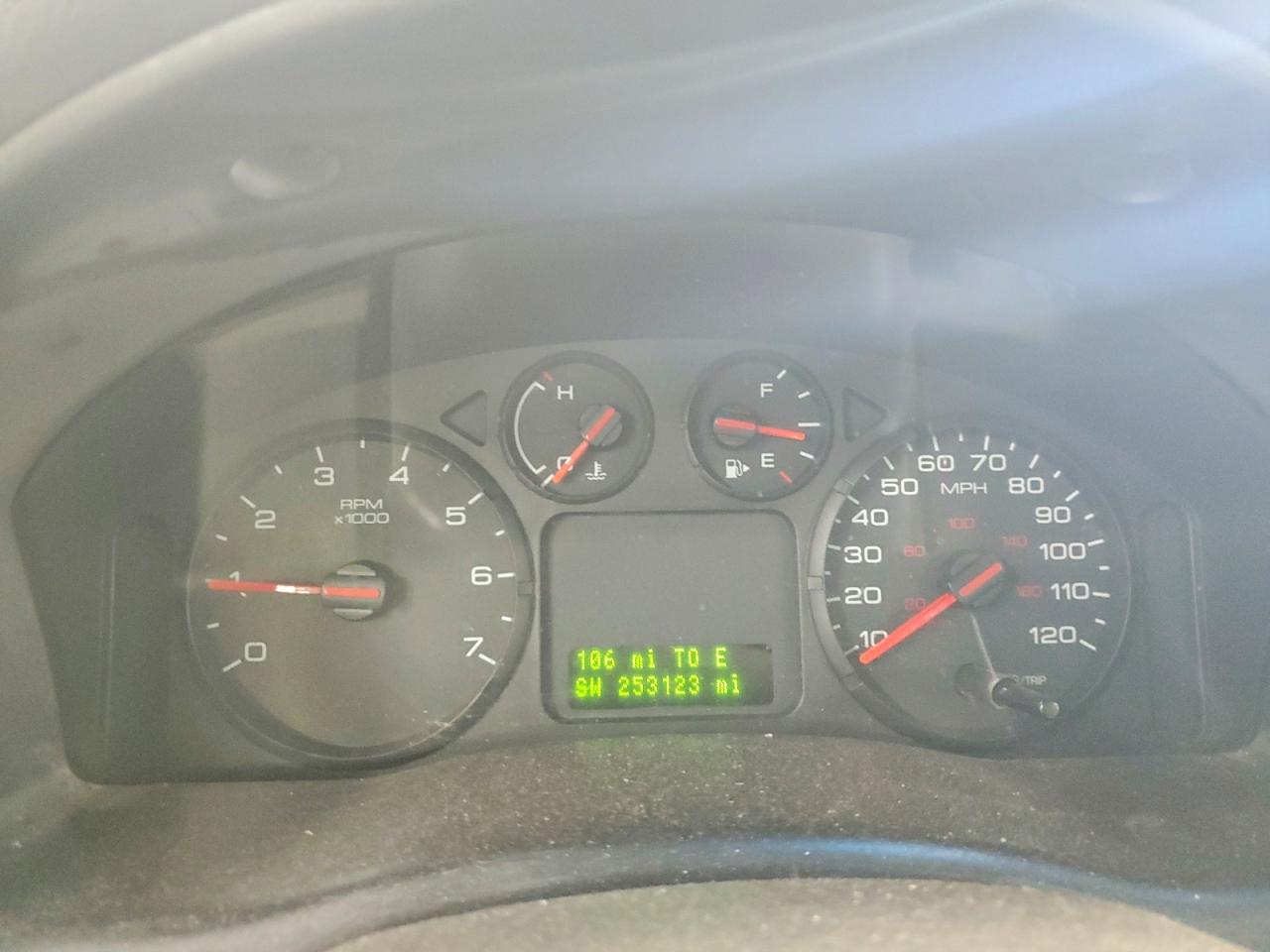 2007 Ford Freestyle Sel Red vin: 1FMZK02157GA00239