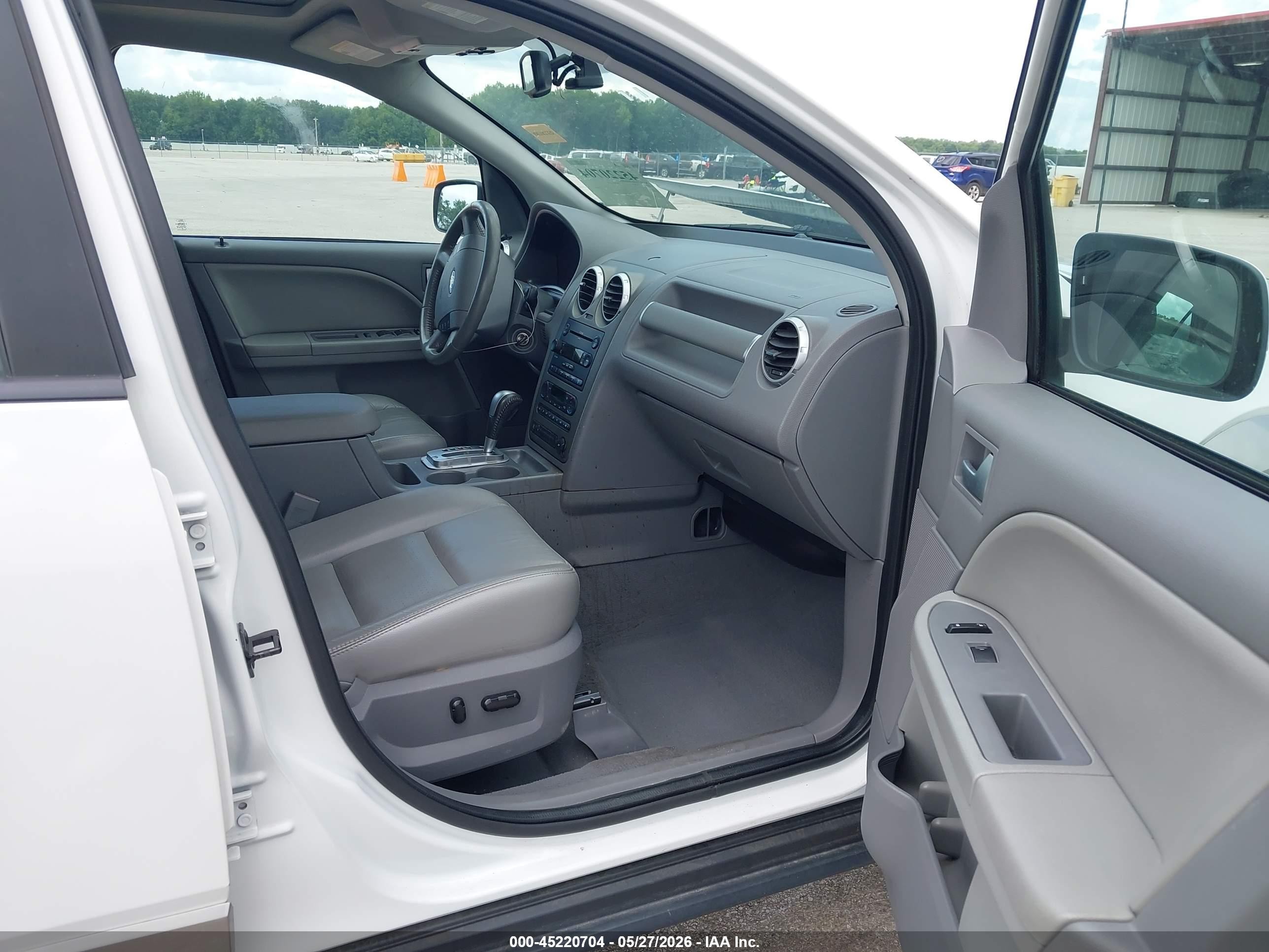 2006 Ford Freestyle Sel White vin: 1FMZK021X6GA52089
