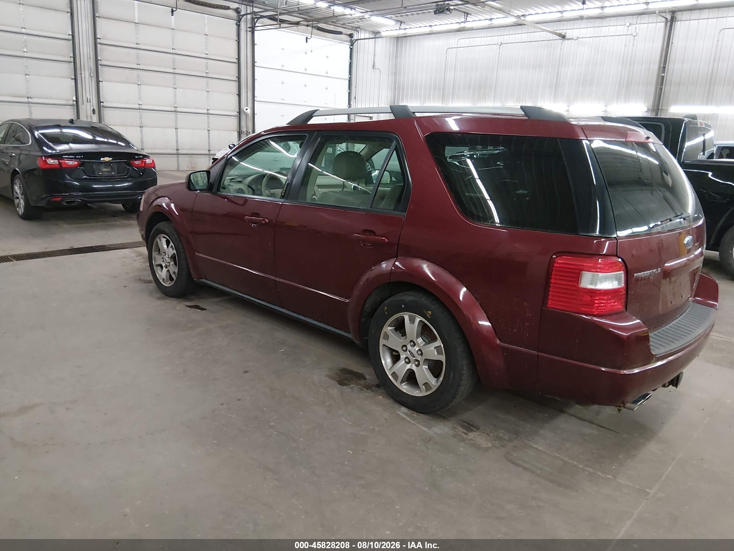 2005 Ford Freestyle Limited Red vin: 1FMZK031X5GA64420