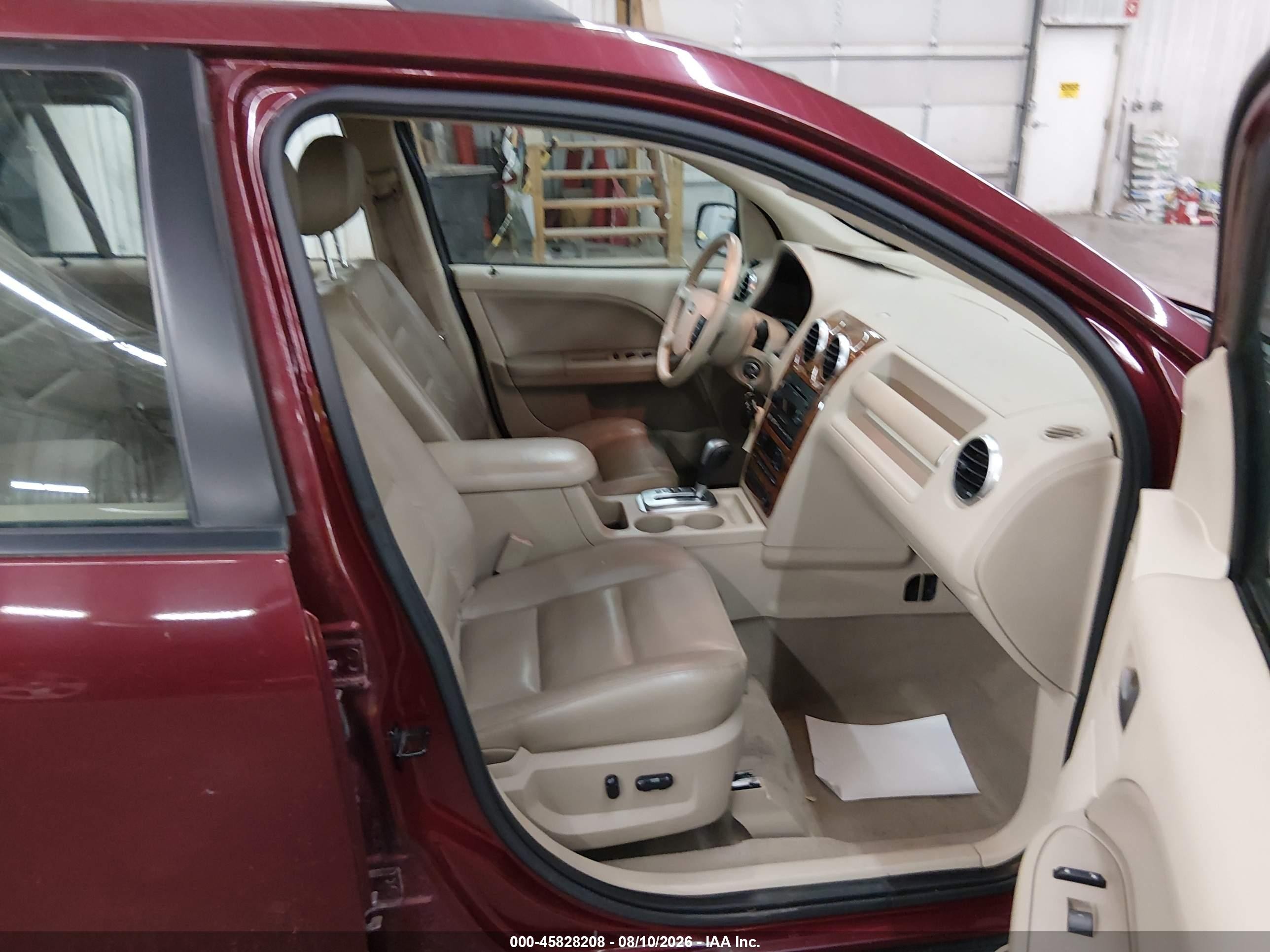 2005 Ford Freestyle Limited Red vin: 1FMZK031X5GA64420