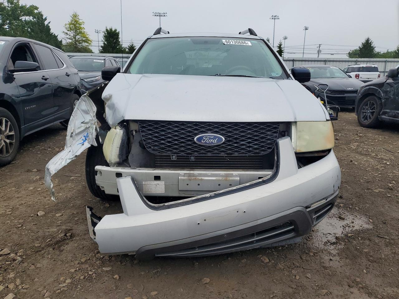 2005 Ford Freestyle Se Silver vin: 1FMZK04165GA36404