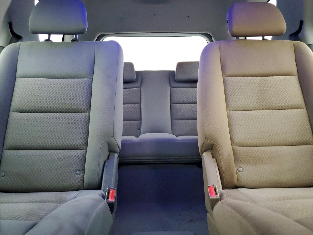 2005 Ford Freestyle Se Silver vin: 1FMZK04165GA36404