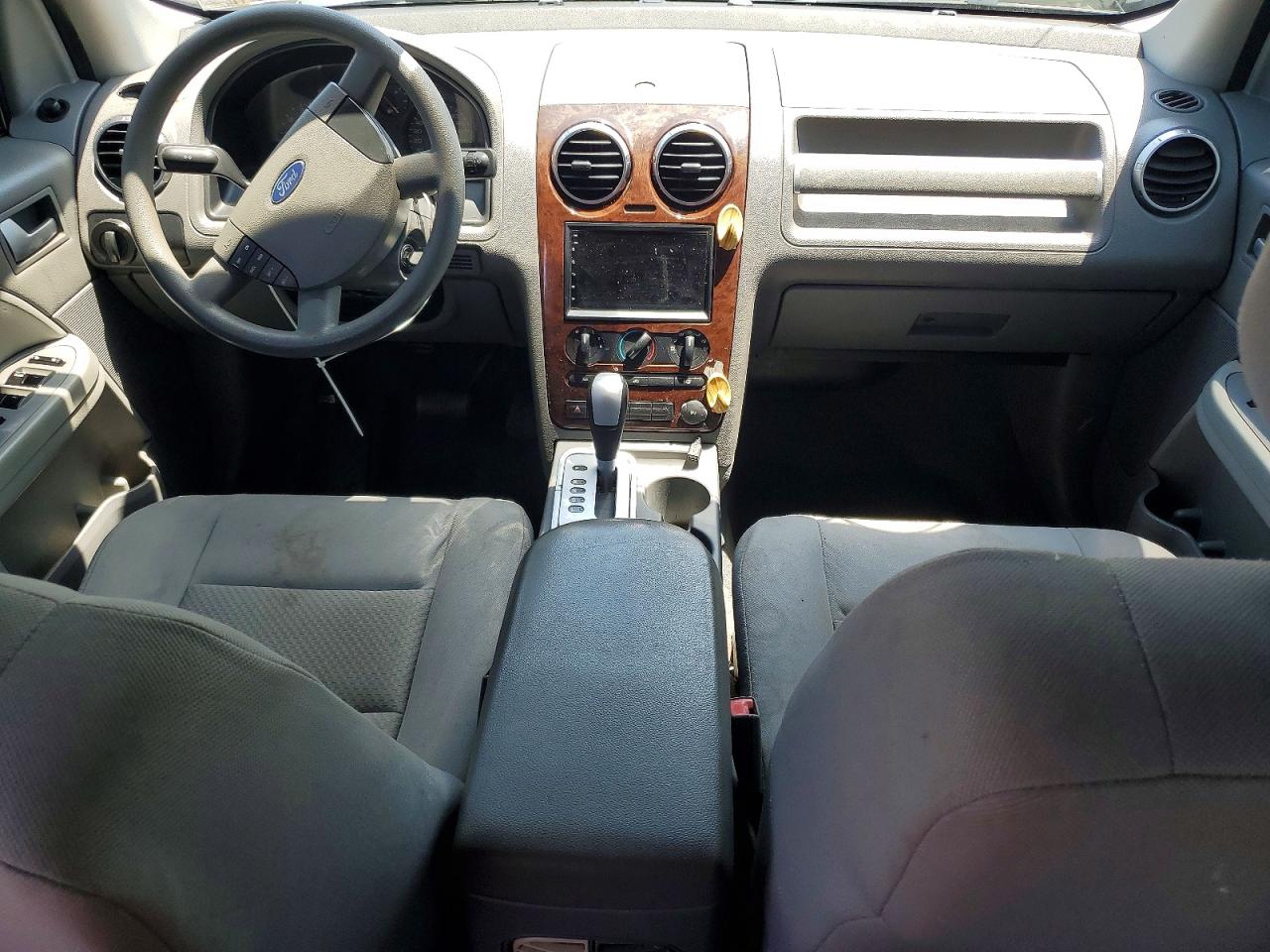 2005 Ford Freestyle Se Silver vin: 1FMZK04165GA36404