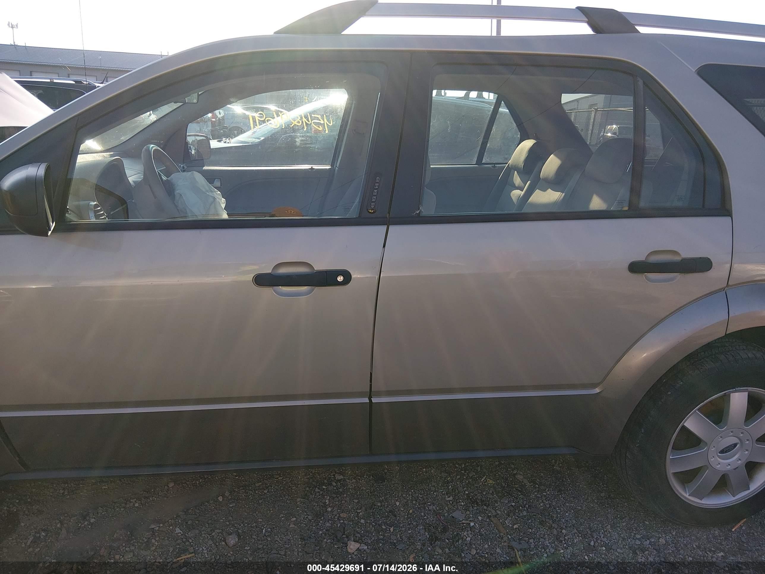 2005 Ford Freestyle Se Gold vin: 1FMZK04175GA22883