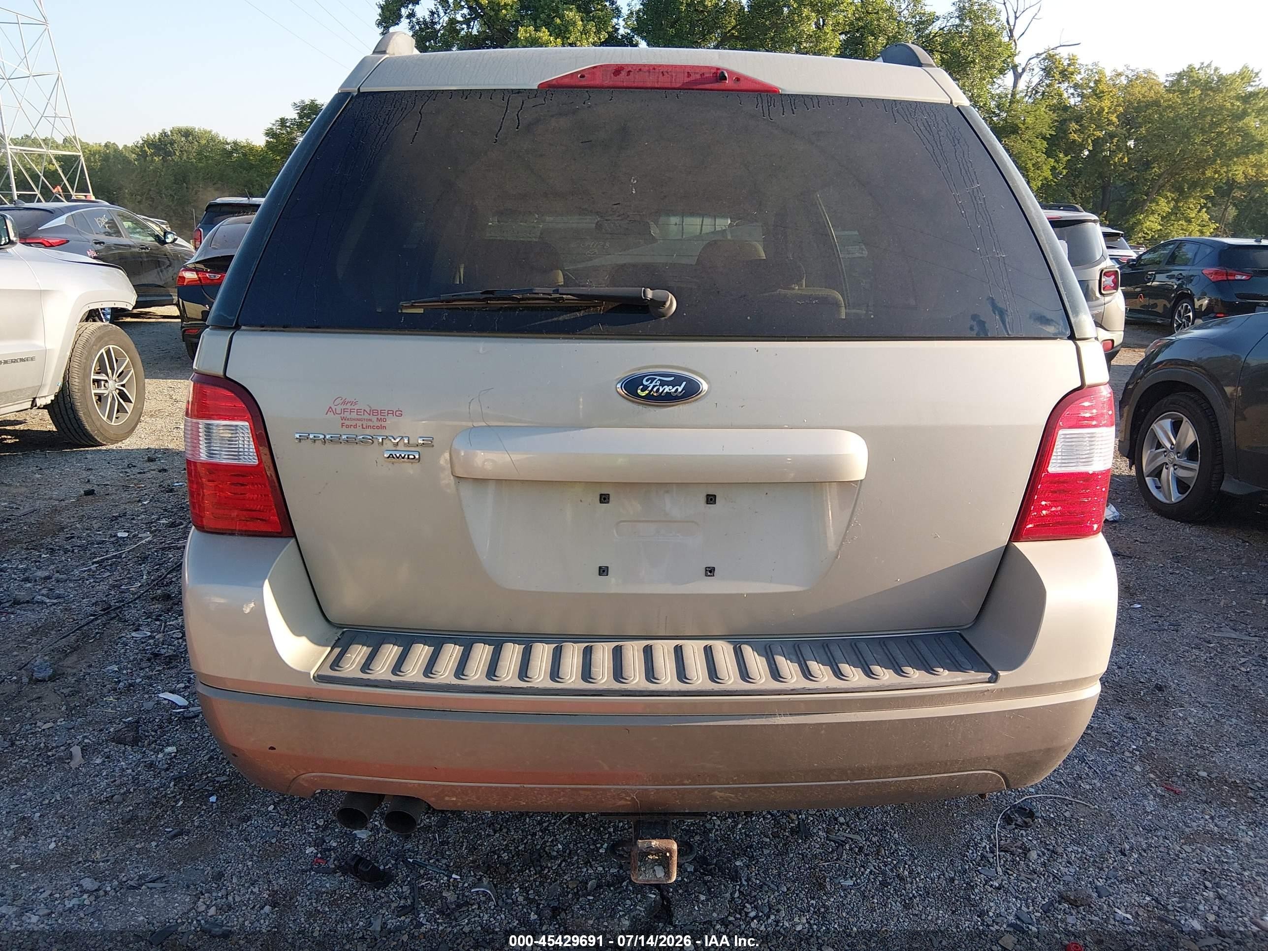 2005 Ford Freestyle Se Gold vin: 1FMZK04175GA22883