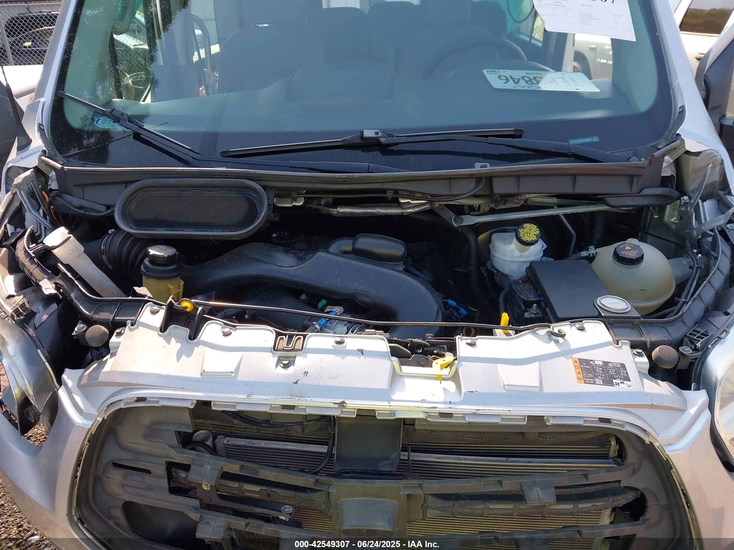 2017 Ford Transit-150 Xlt Silver vin: 1FMZK1CM0HKB50840