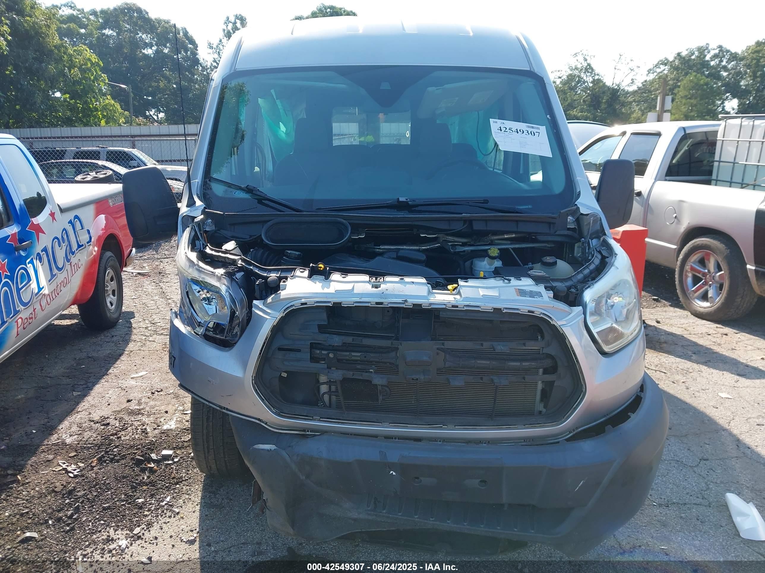 2017 Ford Transit-150 Xlt Silver vin: 1FMZK1CM0HKB50840