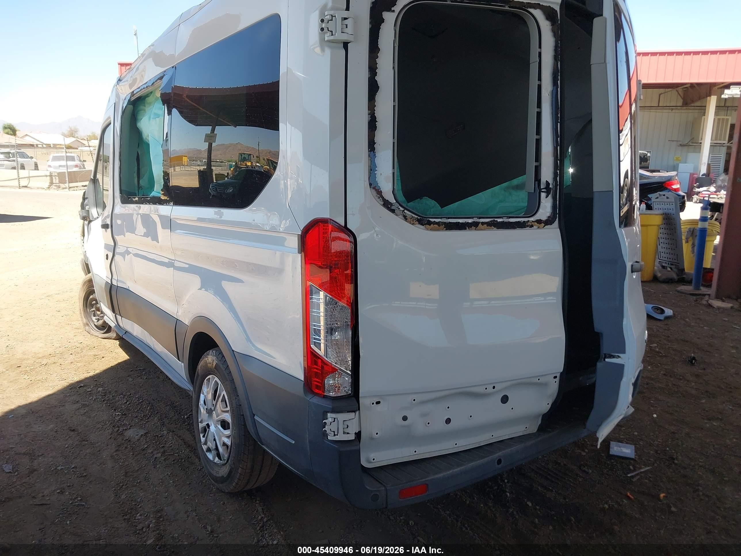 2015 Ford Transit-150 Xlt Белый vin: 1FMZK1CM3FKA28471