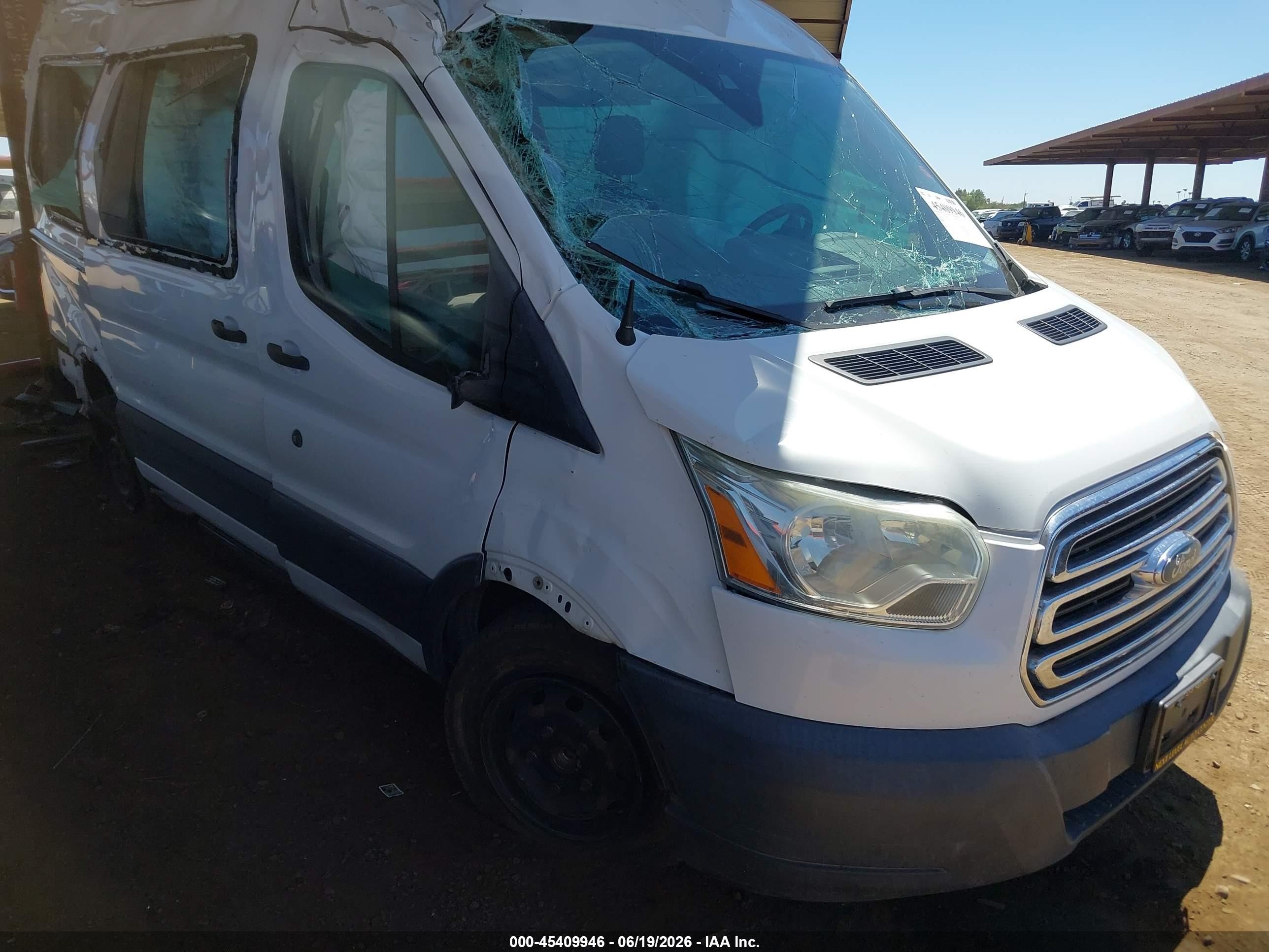 2015 Ford Transit-150 Xlt White vin: 1FMZK1CM3FKA28471
