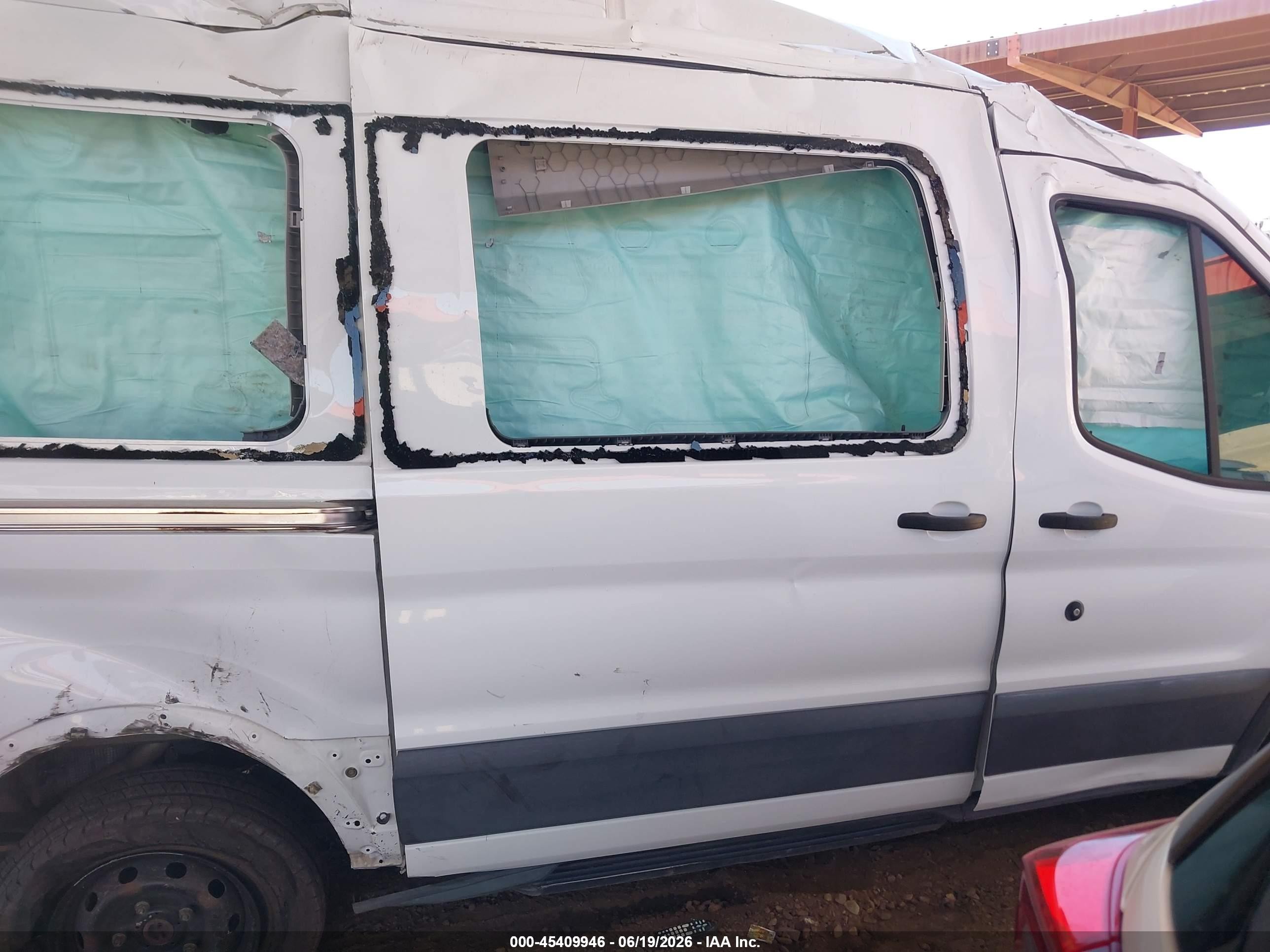 2015 Ford Transit-150 Xlt Белый vin: 1FMZK1CM3FKA28471