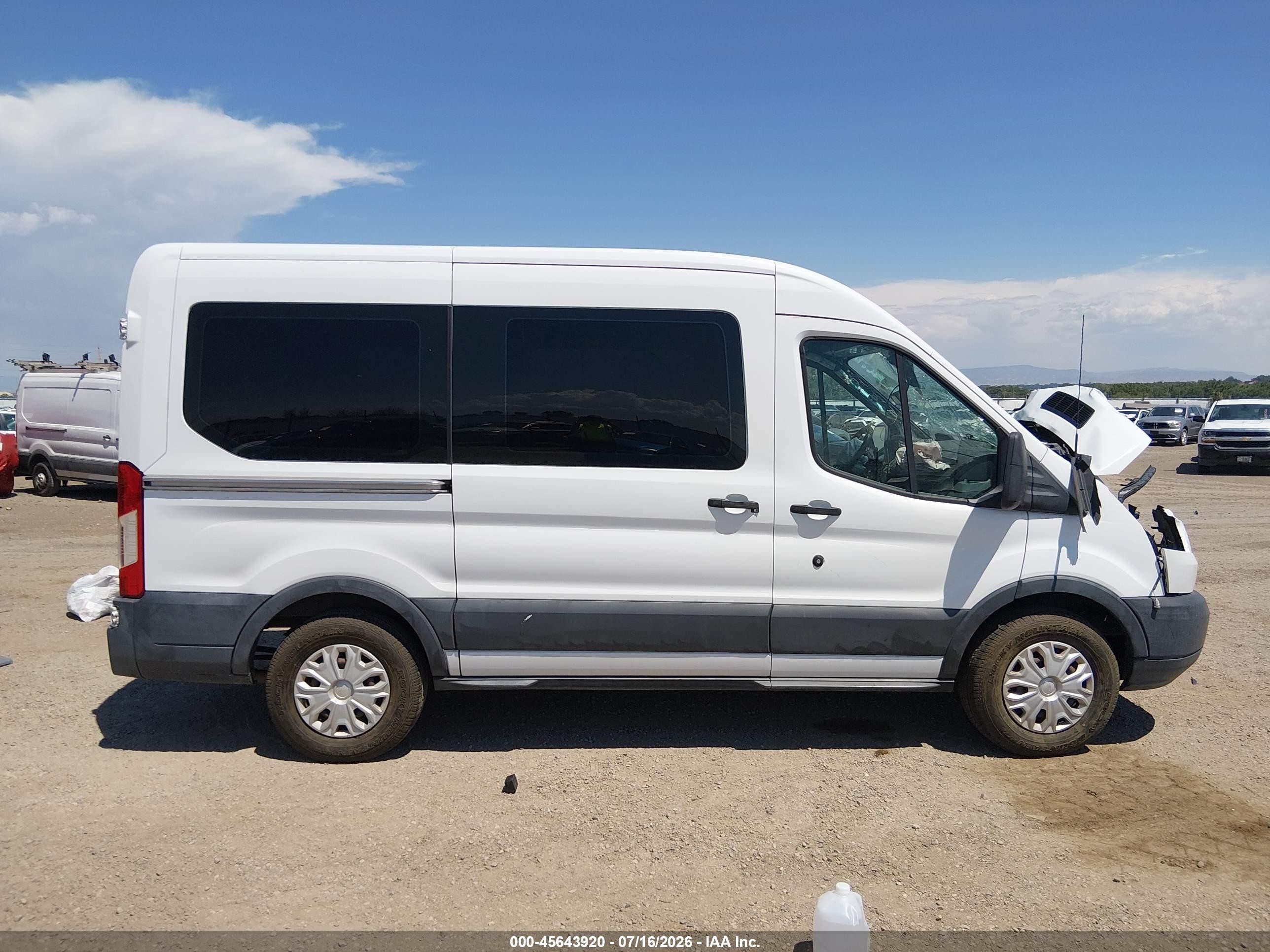 2015 Ford Transit-150 Xlt White vin: 1FMZK1CM9FKB22533