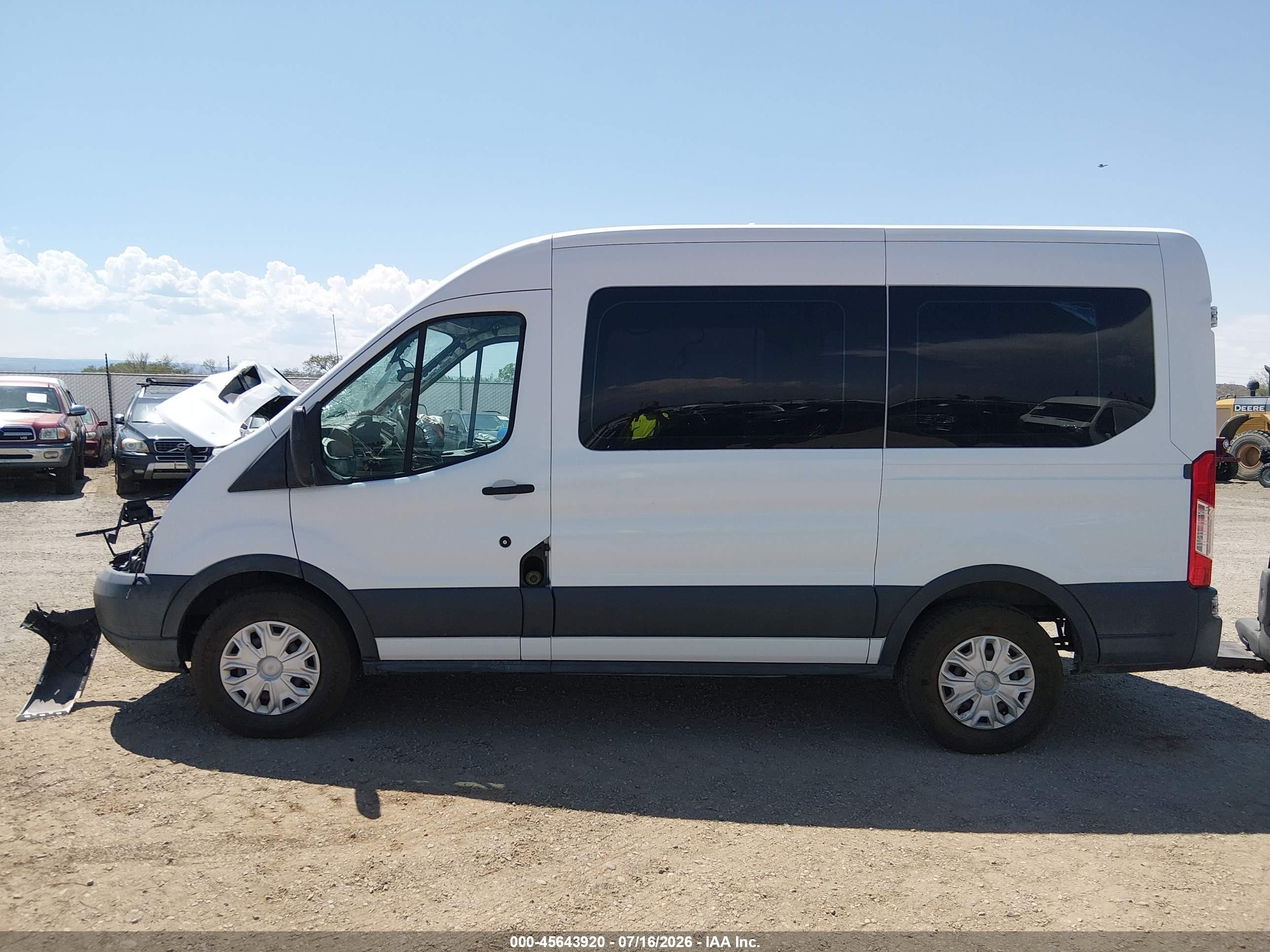2015 Ford Transit-150 Xlt White vin: 1FMZK1CM9FKB22533