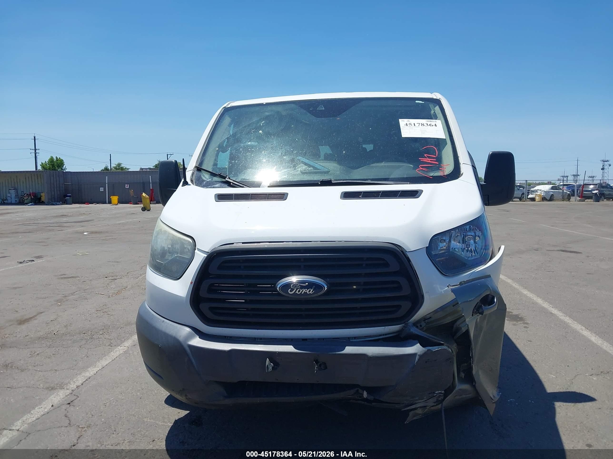 2015 Ford Transit-150 Xlt White vin: 1FMZK1YM1FKA67276
