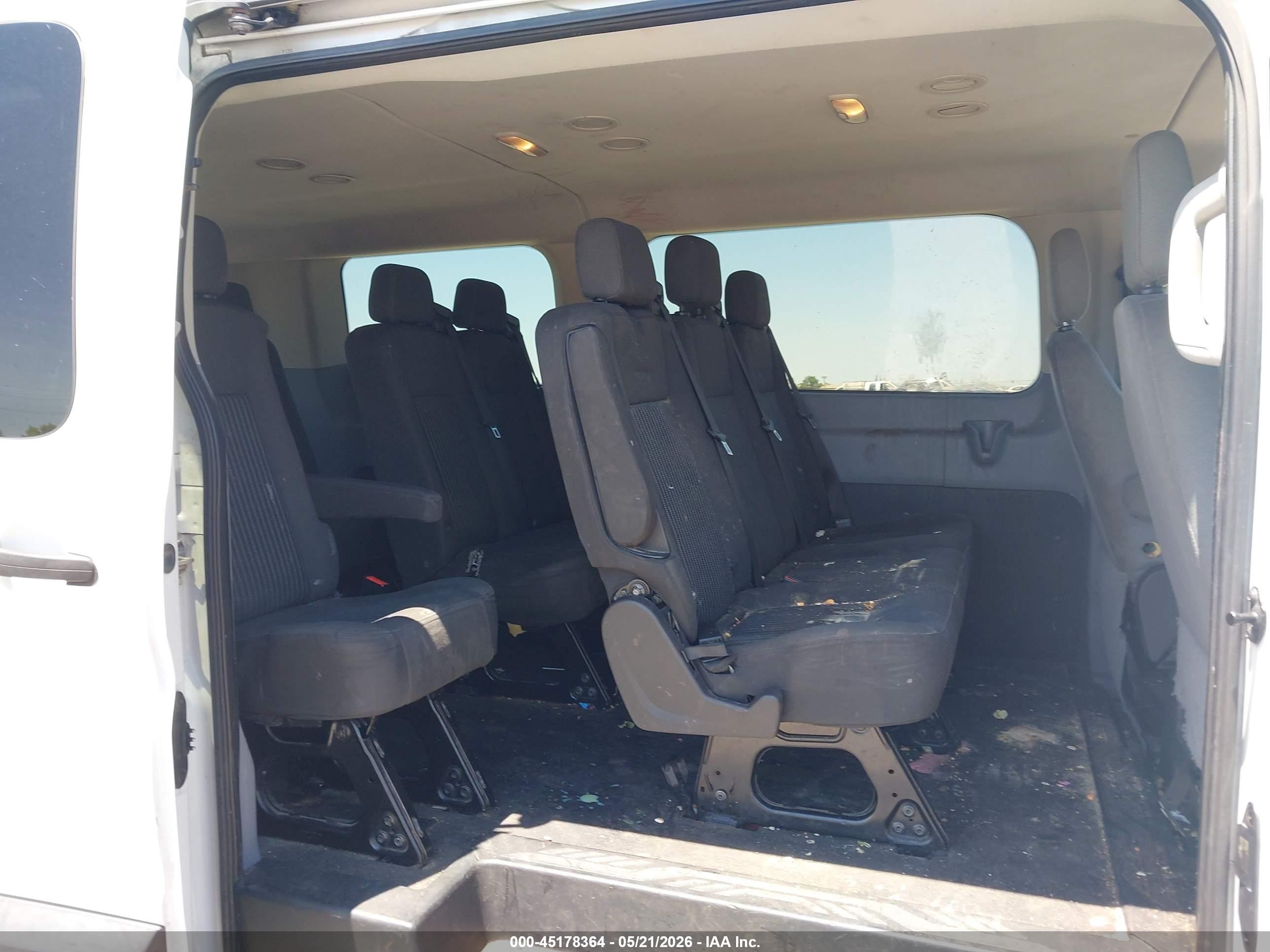 2015 Ford Transit-150 Xlt White vin: 1FMZK1YM1FKA67276