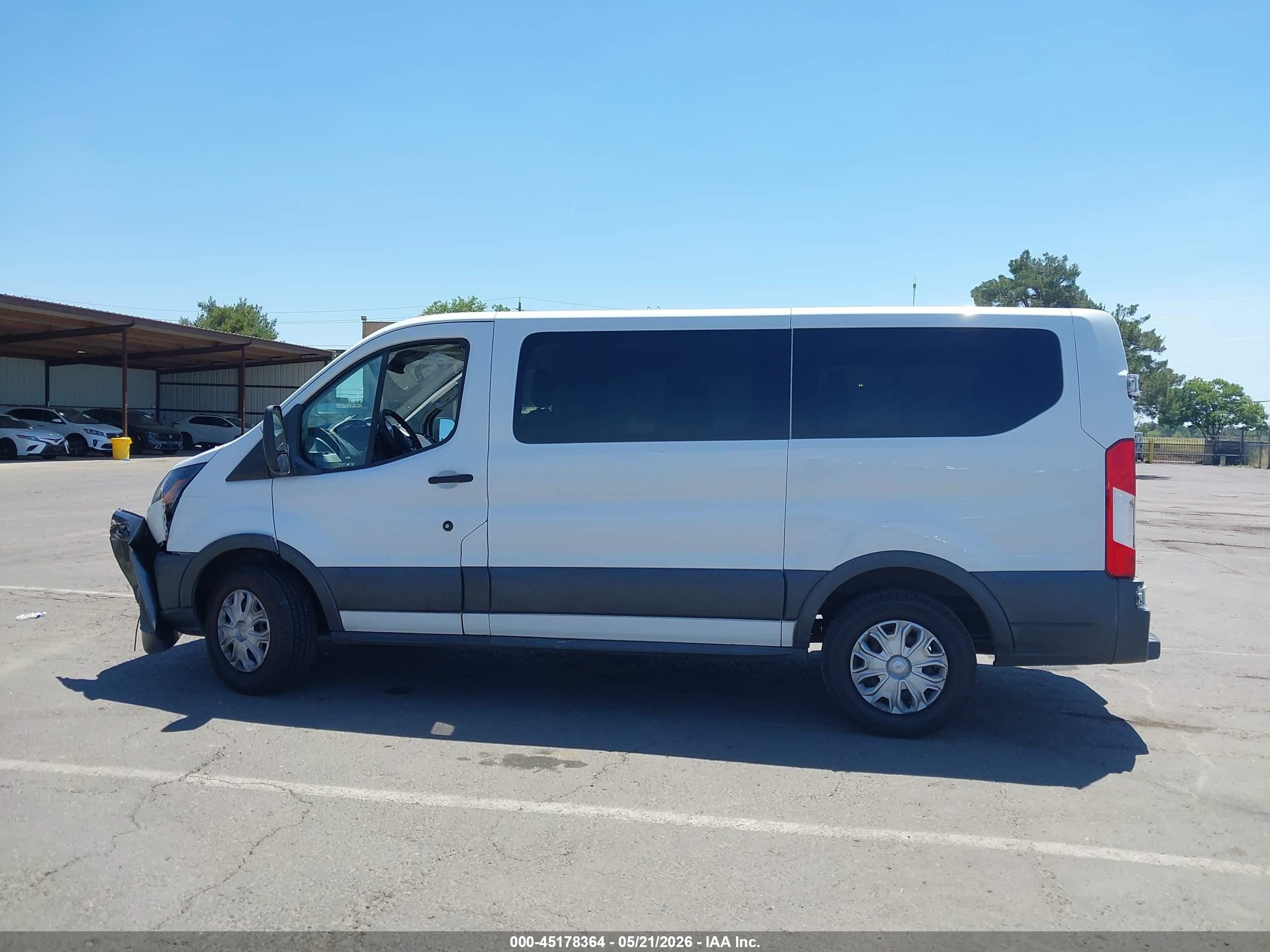 2015 Ford Transit-150 Xlt White vin: 1FMZK1YM1FKA67276