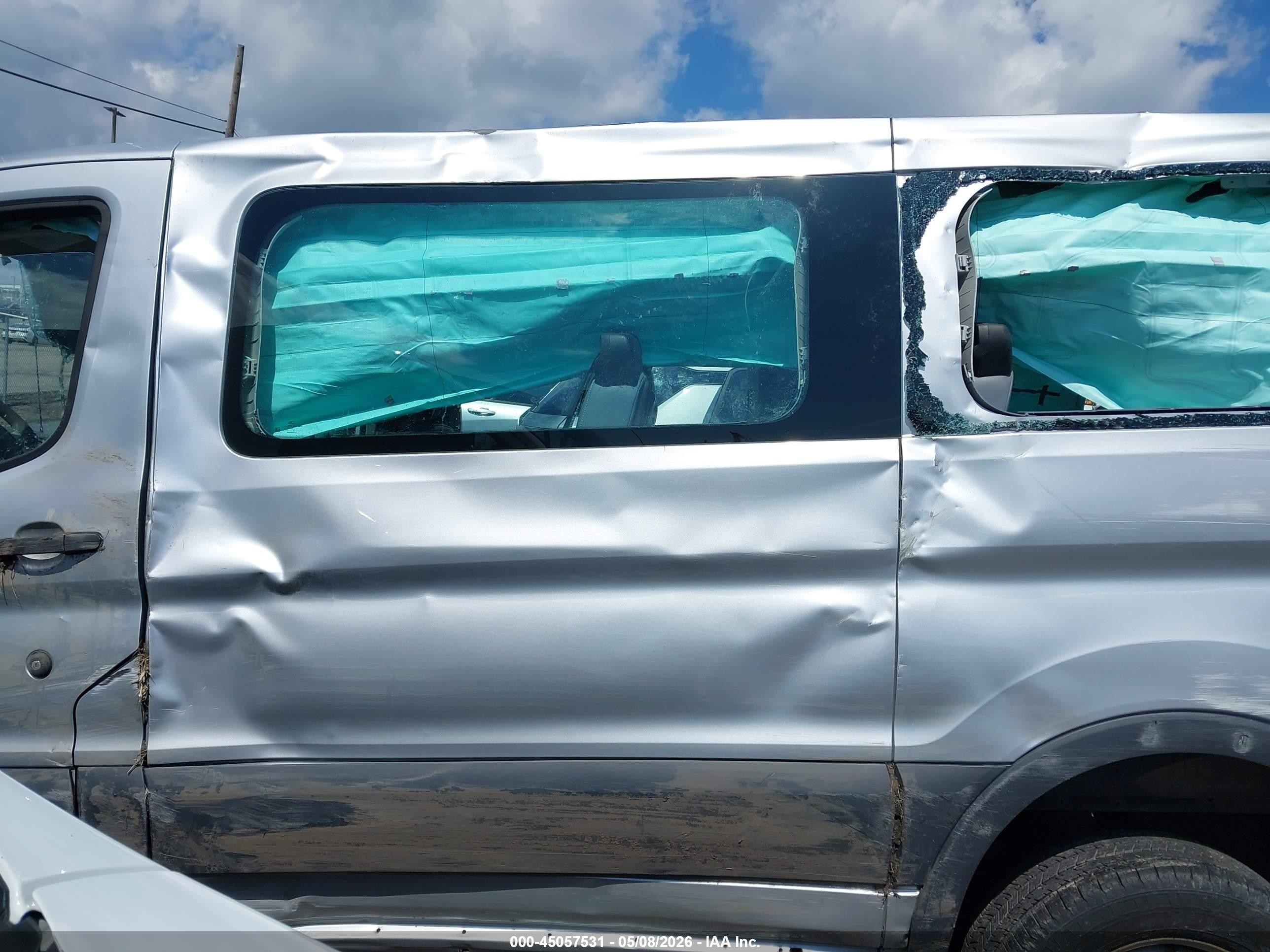 2017 Ford Transit-150 Xl Silver vin: 1FMZK1YM6HKA75604