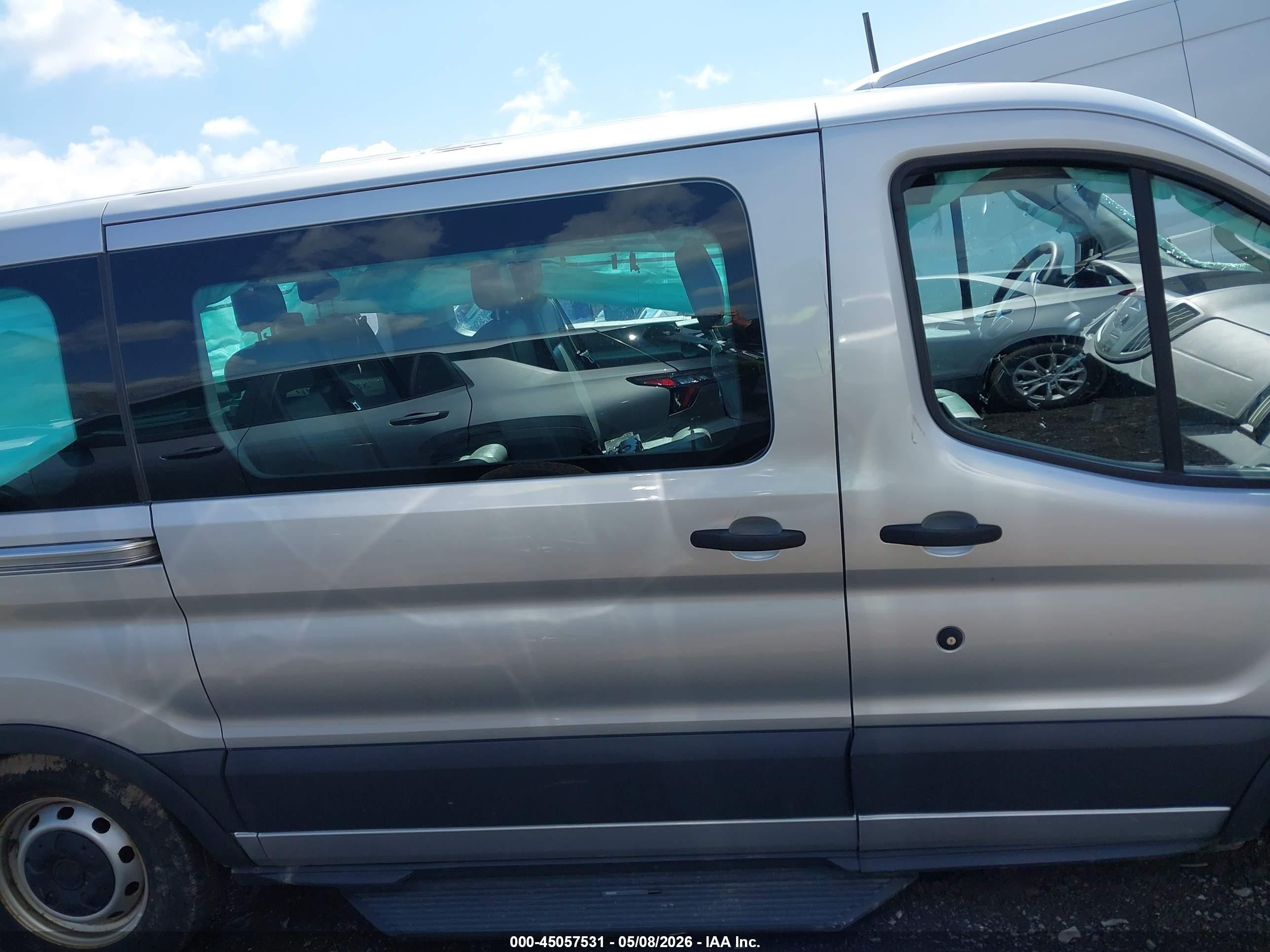 2017 Ford Transit-150 Xl Silver vin: 1FMZK1YM6HKA75604
