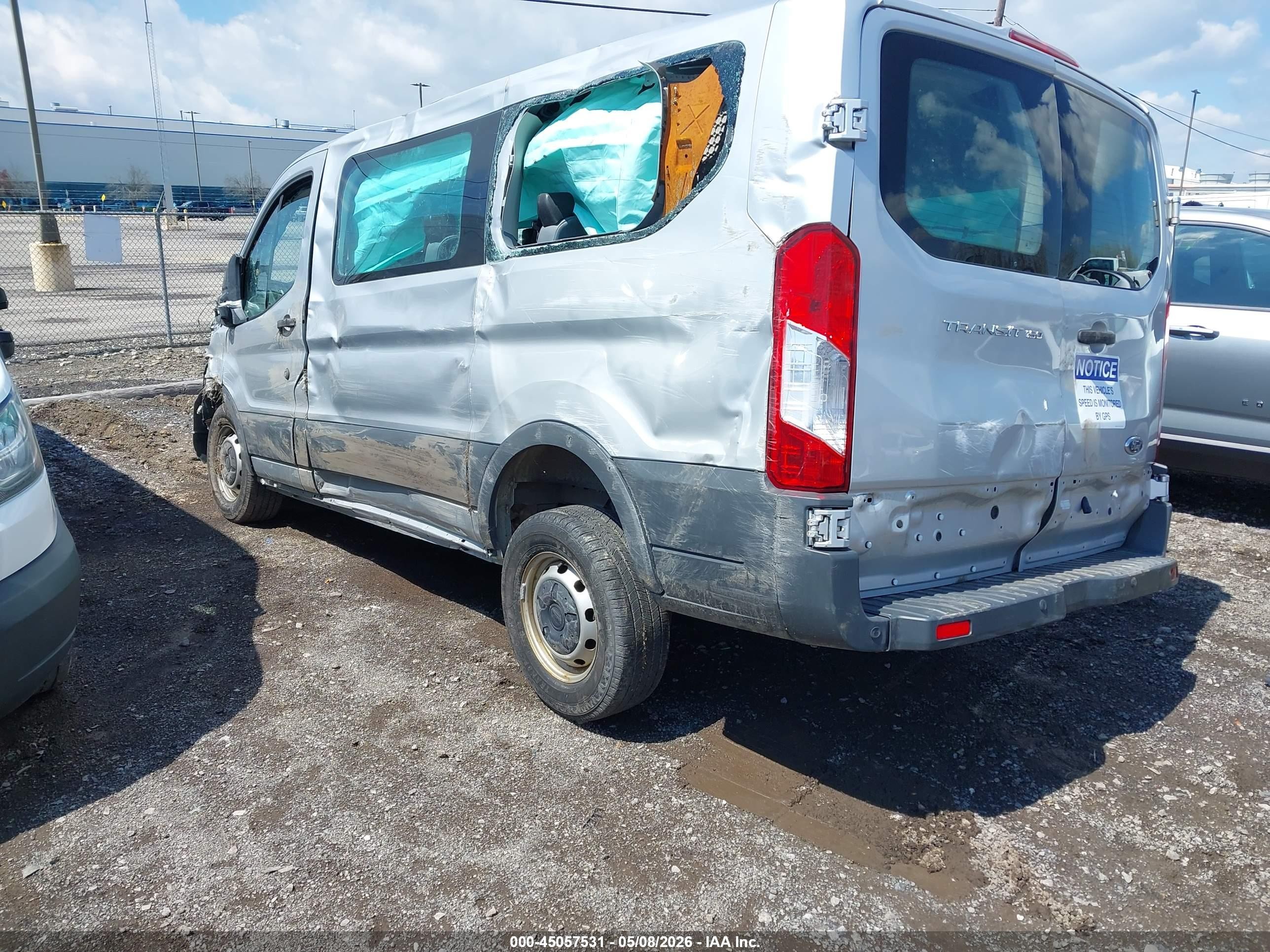 2017 Ford Transit-150 Xl Silver vin: 1FMZK1YM6HKA75604