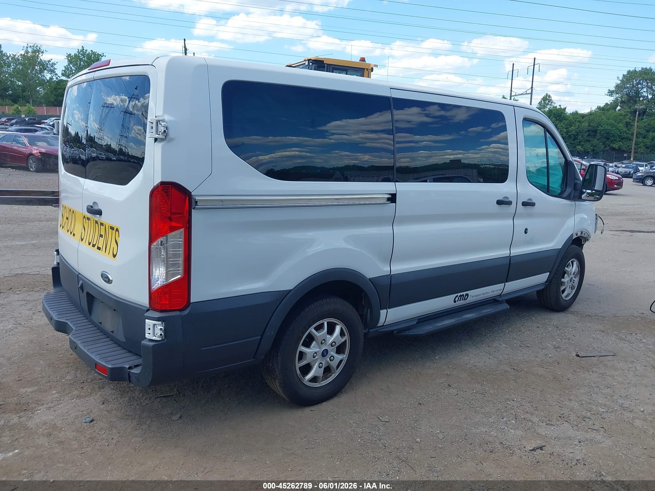 2015 Ford Transit-150 Xlt White vin: 1FMZK1YM8FKA97679