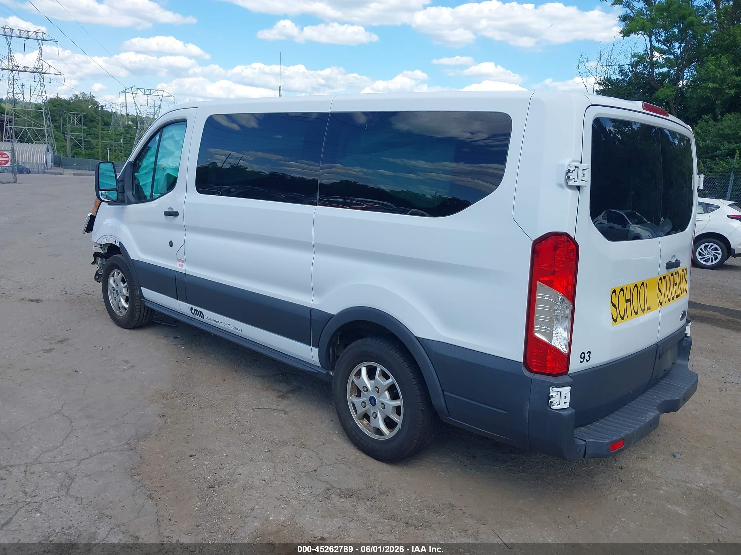 2015 Ford Transit-150 Xlt White vin: 1FMZK1YM8FKA97679