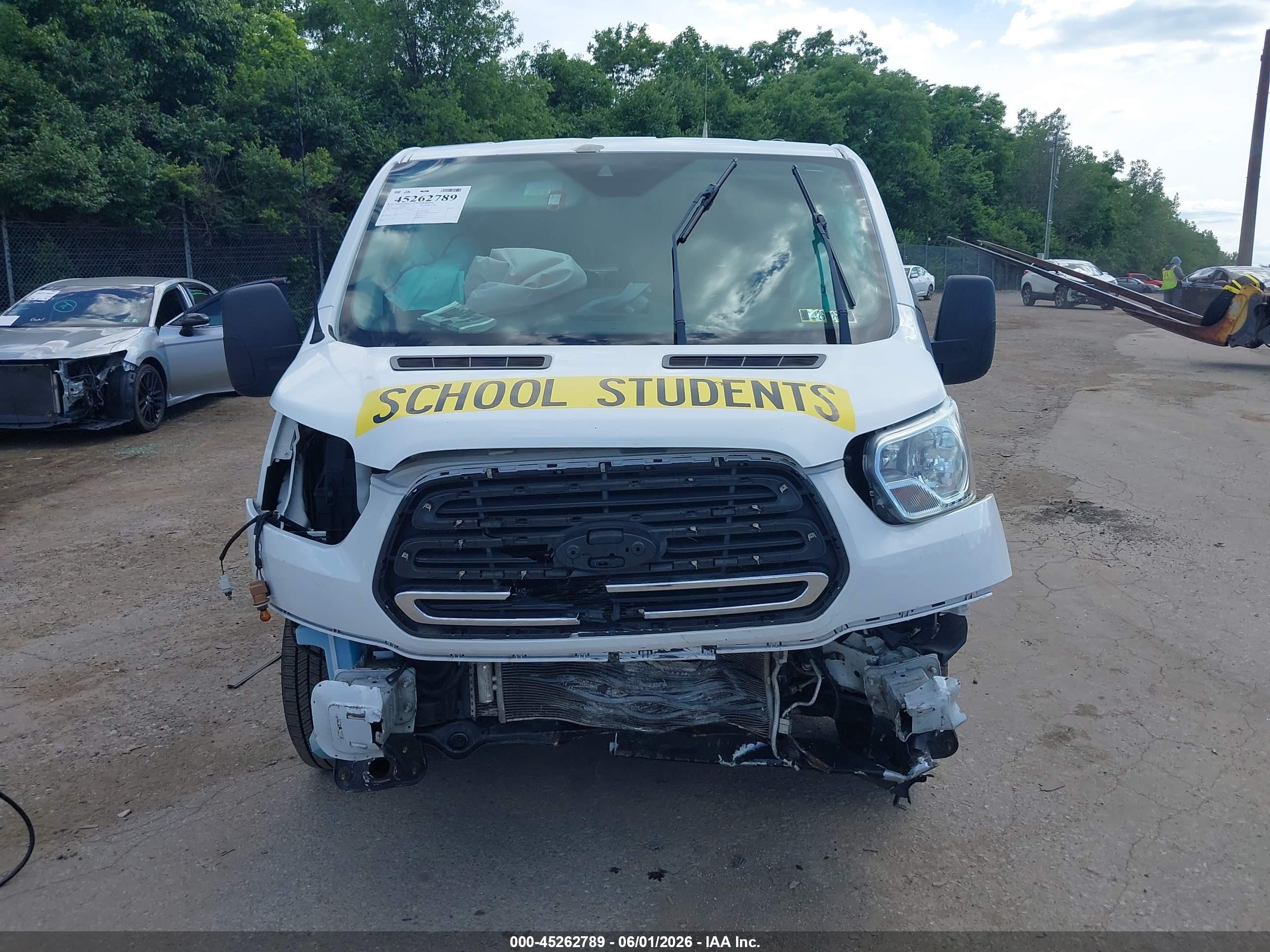 2015 Ford Transit-150 Xlt White vin: 1FMZK1YM8FKA97679