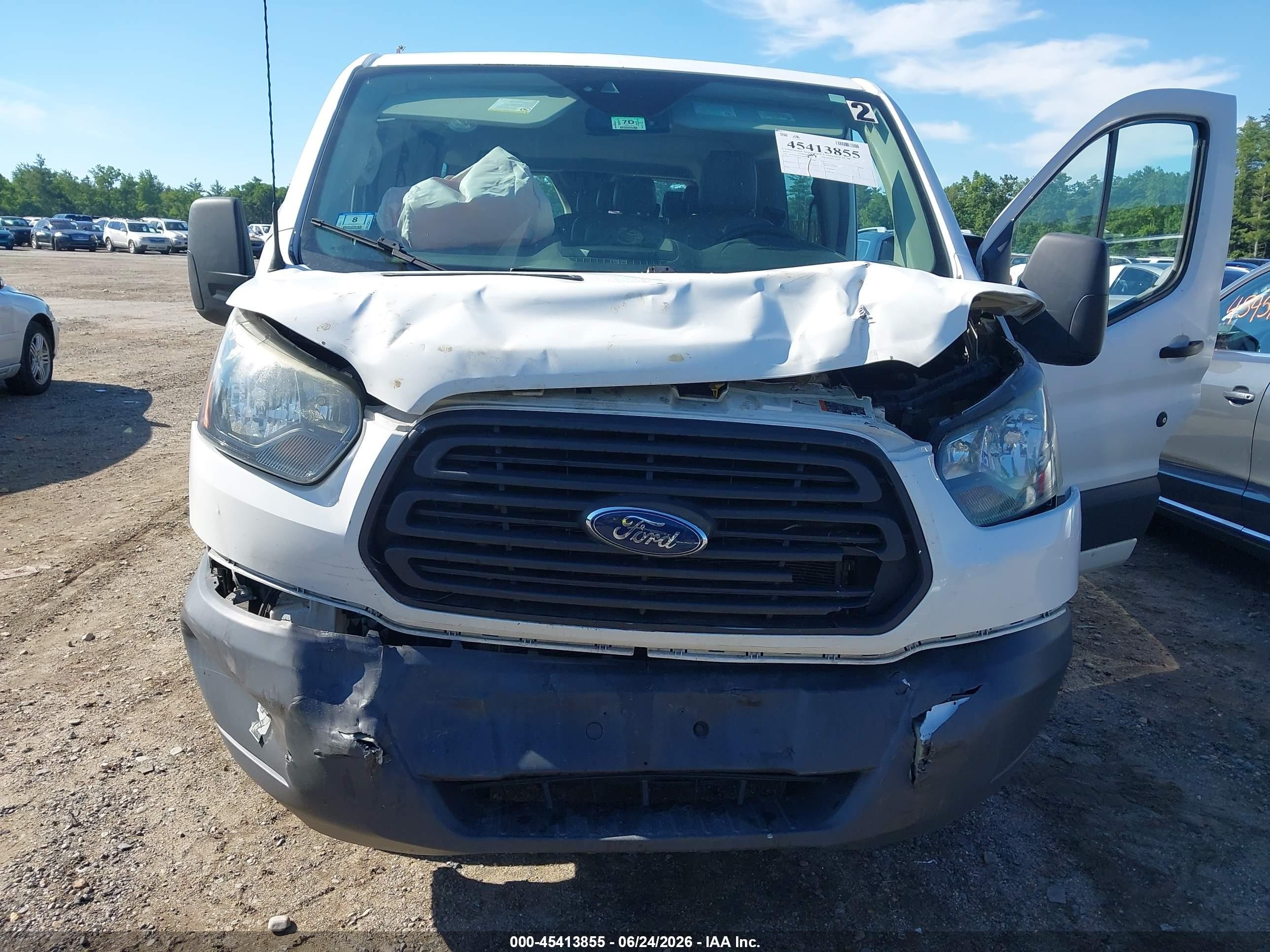 2015 Ford Transit T-150 White vin: 1FMZK1ZM7FKB26605