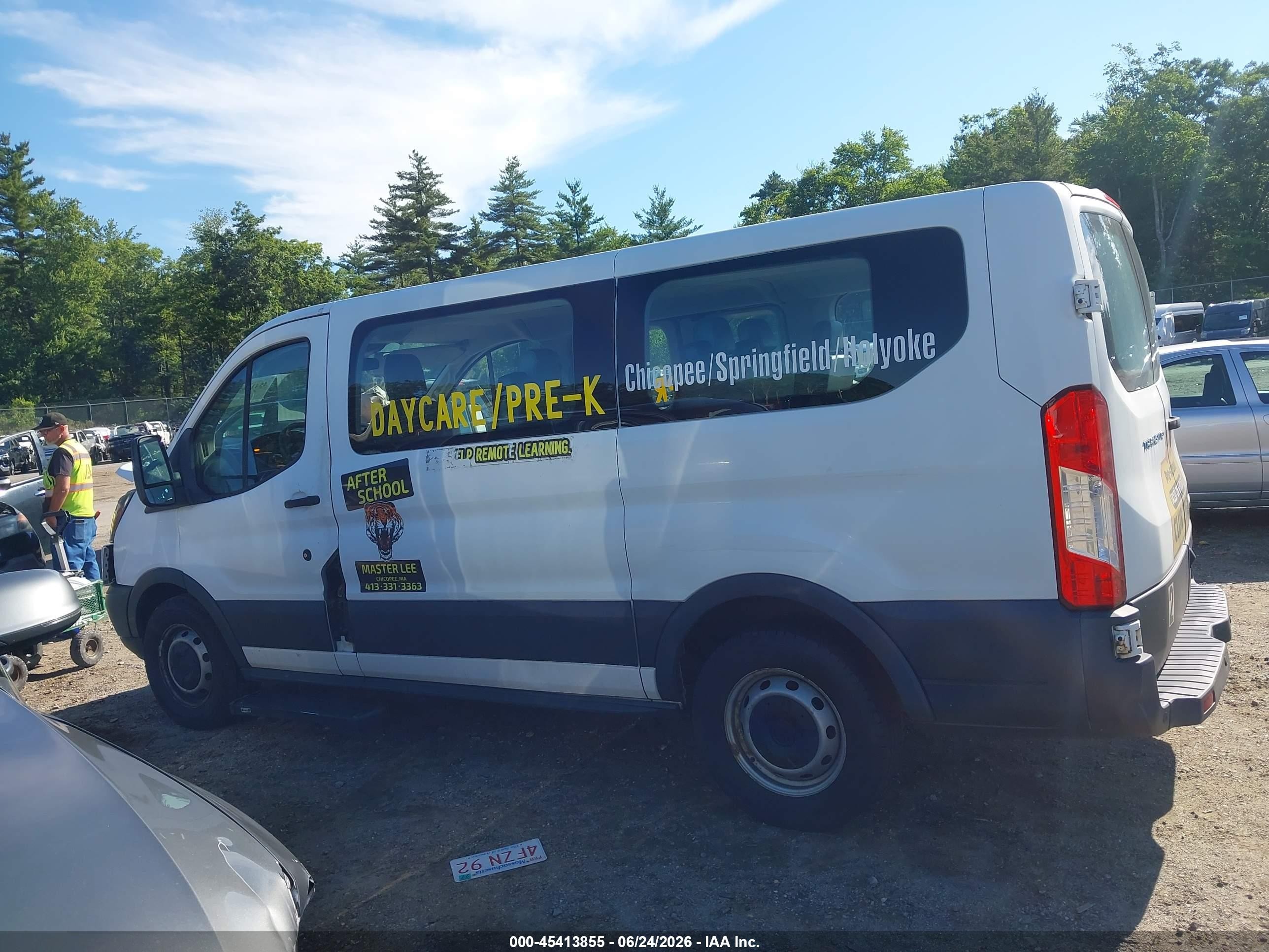 2015 Ford Transit T-150 White vin: 1FMZK1ZM7FKB26605