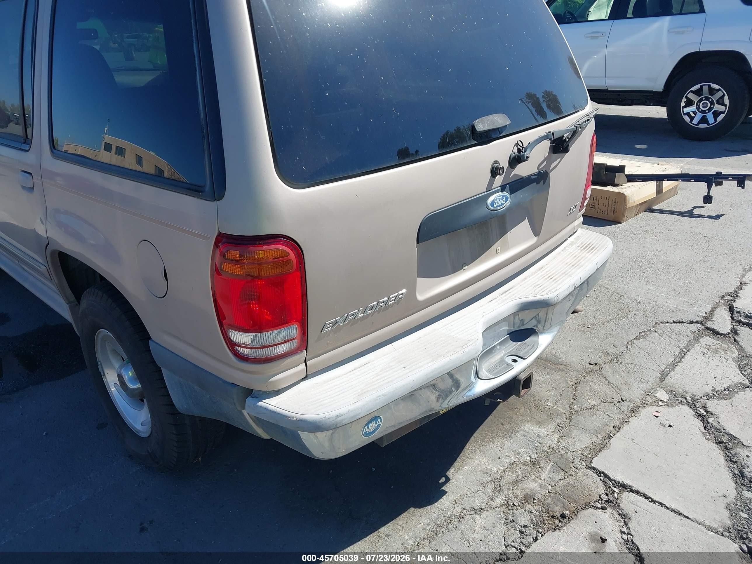 1998 Ford Explorer Eddie Bauer/limited/xl/xlt Champagne vin: 1FMZU32E0WZC23905