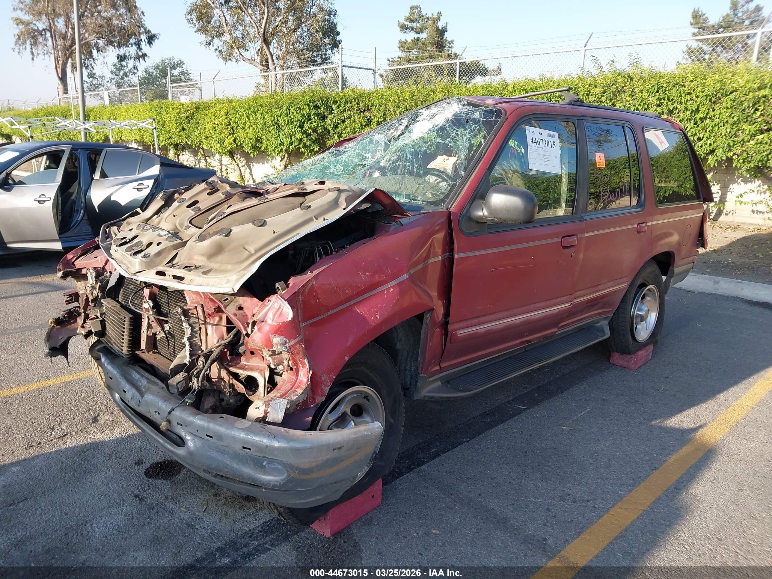 1998 Ford Explorer Eddie Bauer/limited/xl/xlt Красный vin: 1FMZU32E2WZB54778