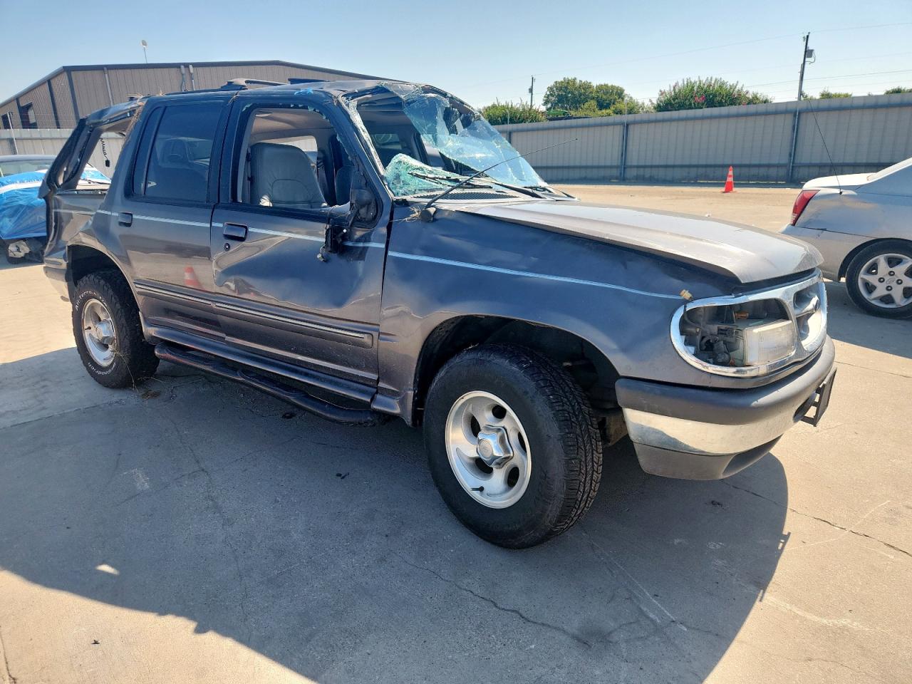 1998 Ford Explorer Gray vin: 1FMZU32E3WZB29520
