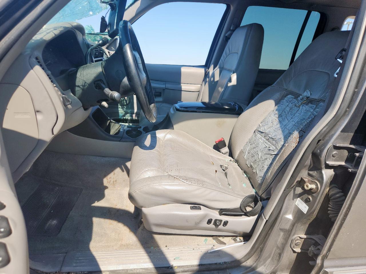 1998 Ford Explorer Gray vin: 1FMZU32E3WZB29520
