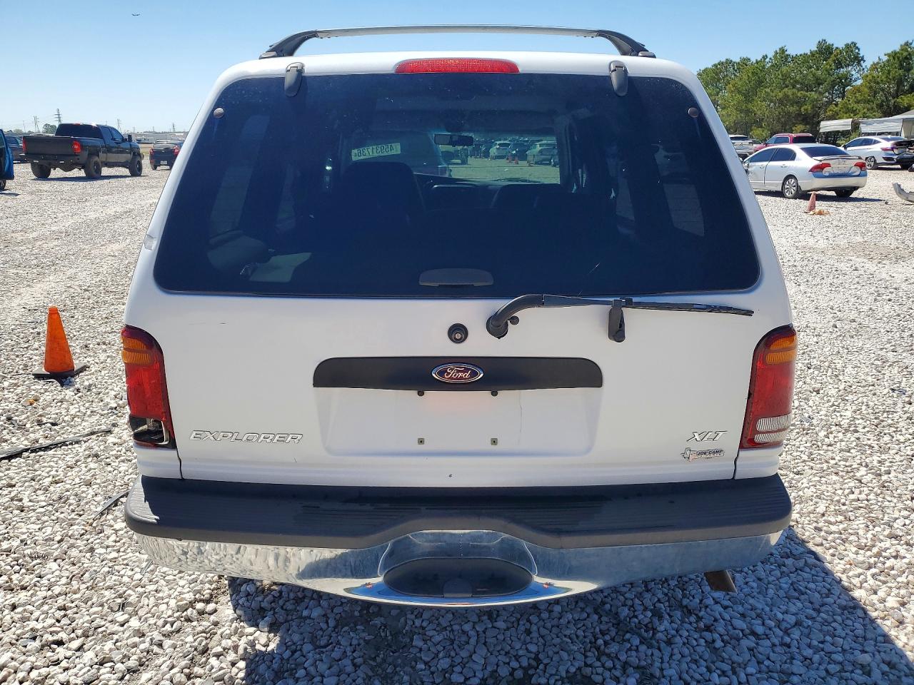 1998 Ford Explorer Белый vin: 1FMZU32E3WZB76868