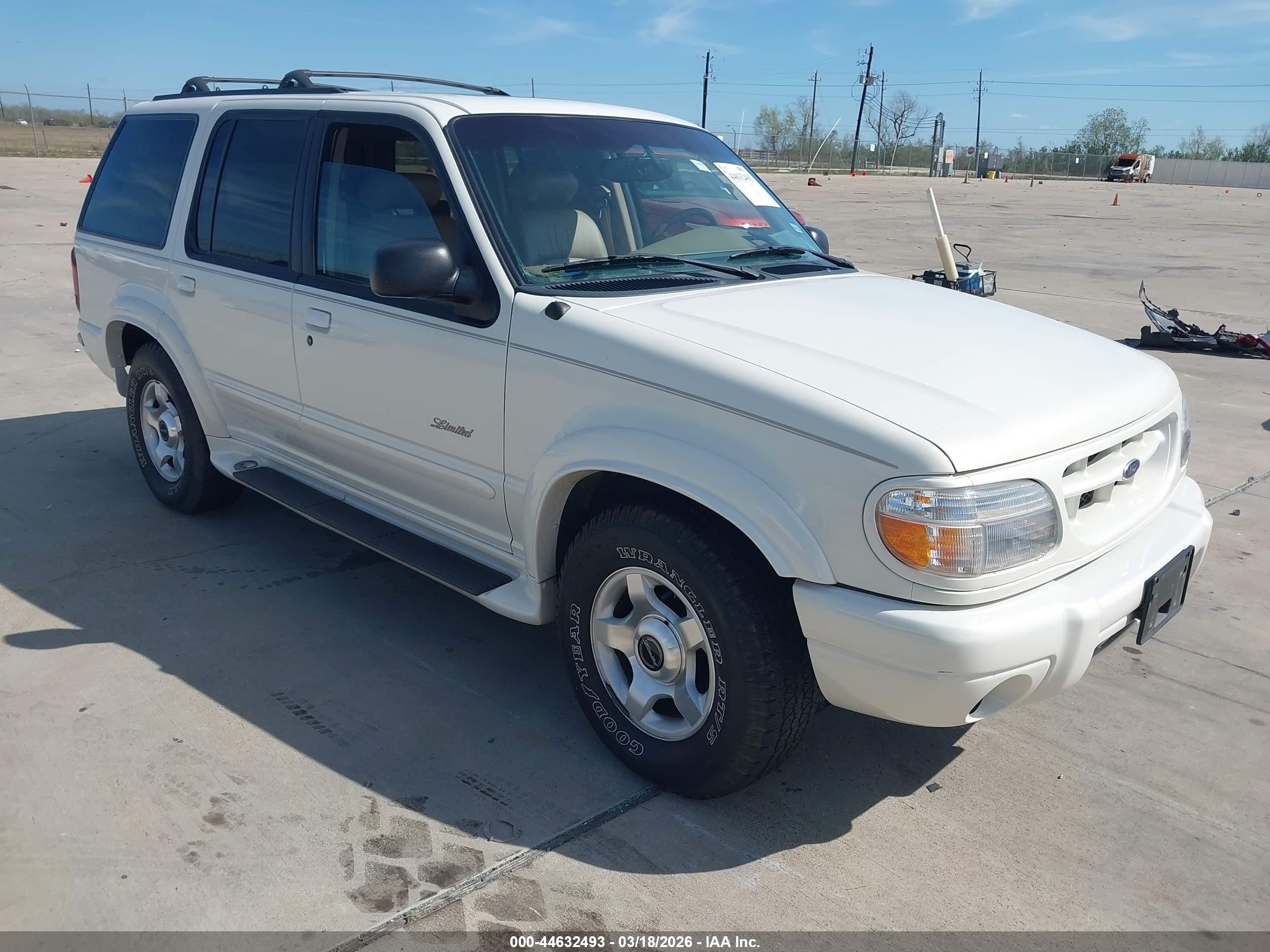 1999 Ford Explorer Eddie Bauer/limited Edition/xlt White vin: 1FMZU32E4XZA10330
