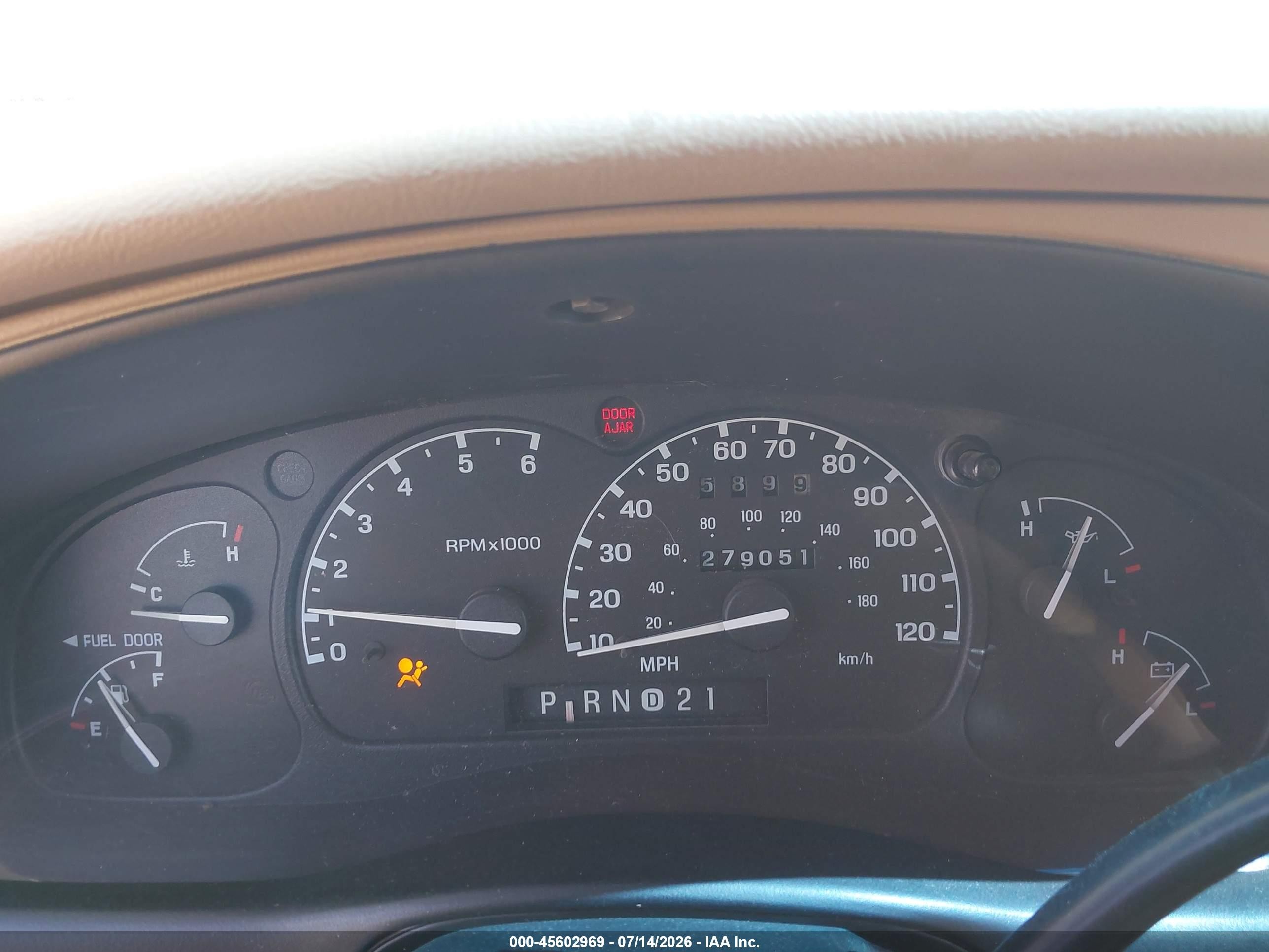 1999 Ford Explorer Eddie Bauer/limited Edition/xlt White vin: 1FMZU32E4XZA83455