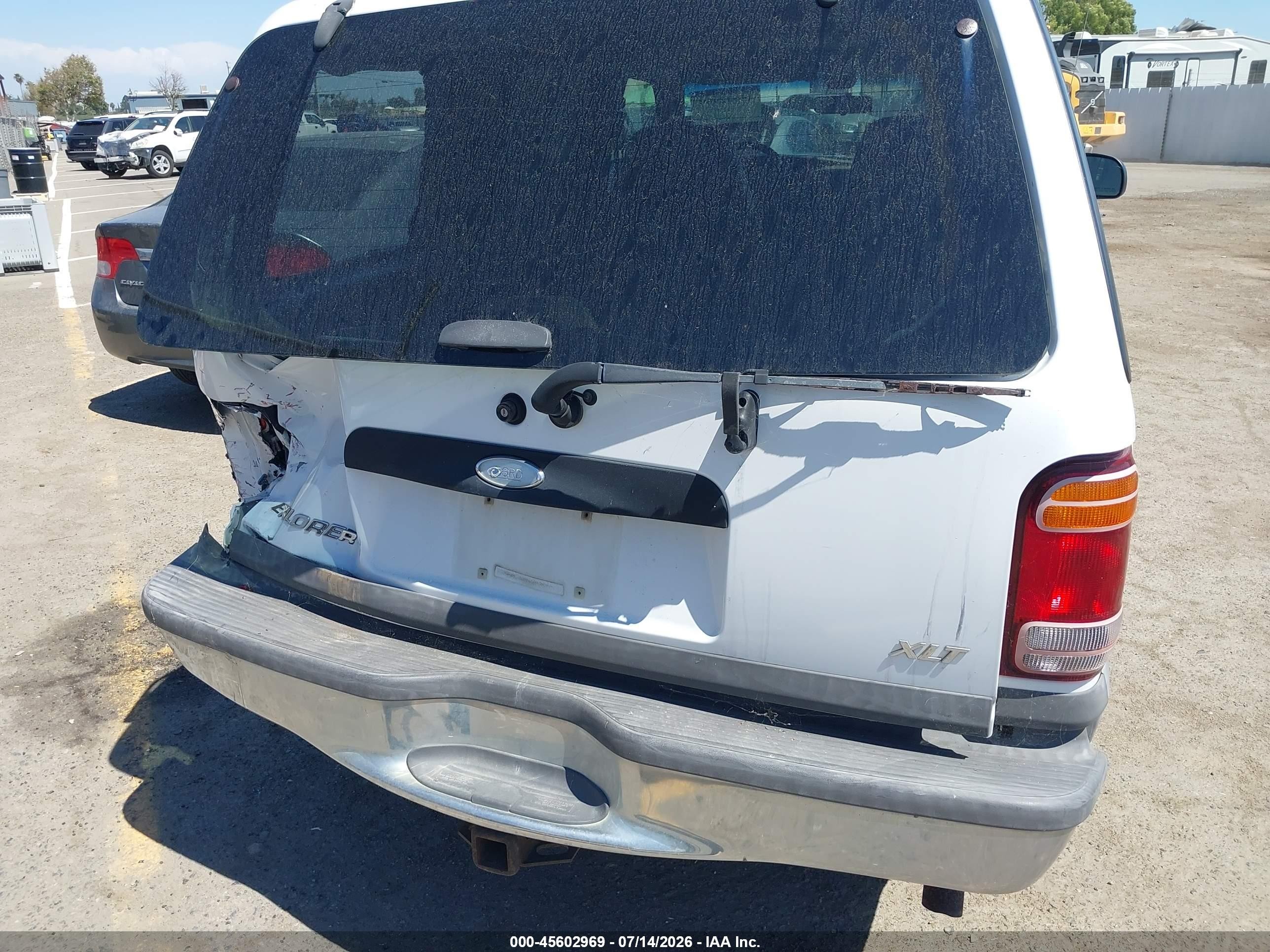 1999 Ford Explorer Eddie Bauer/limited Edition/xlt White vin: 1FMZU32E4XZA83455